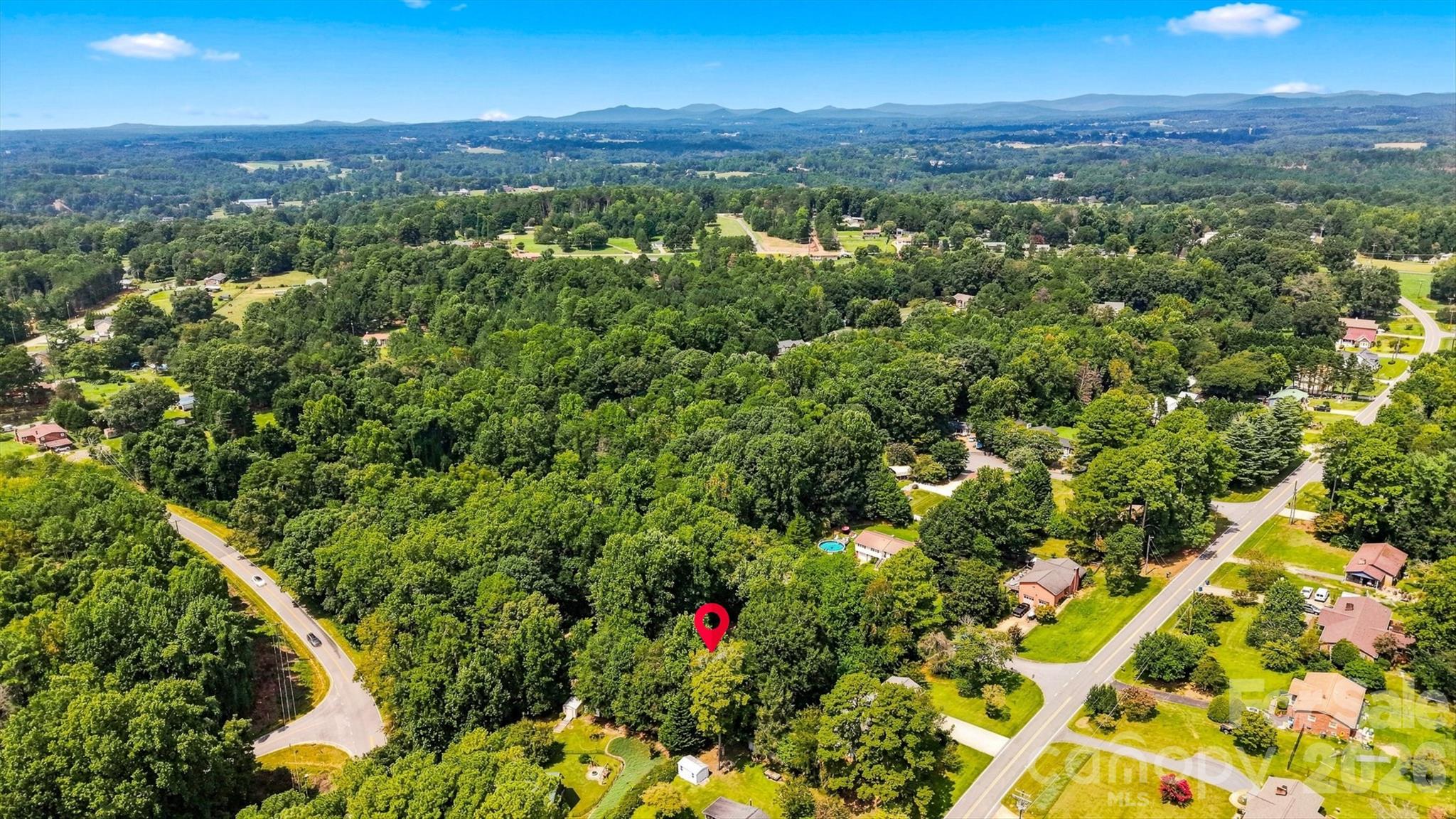 37 Home Place Ln, Hickory, NC 28601