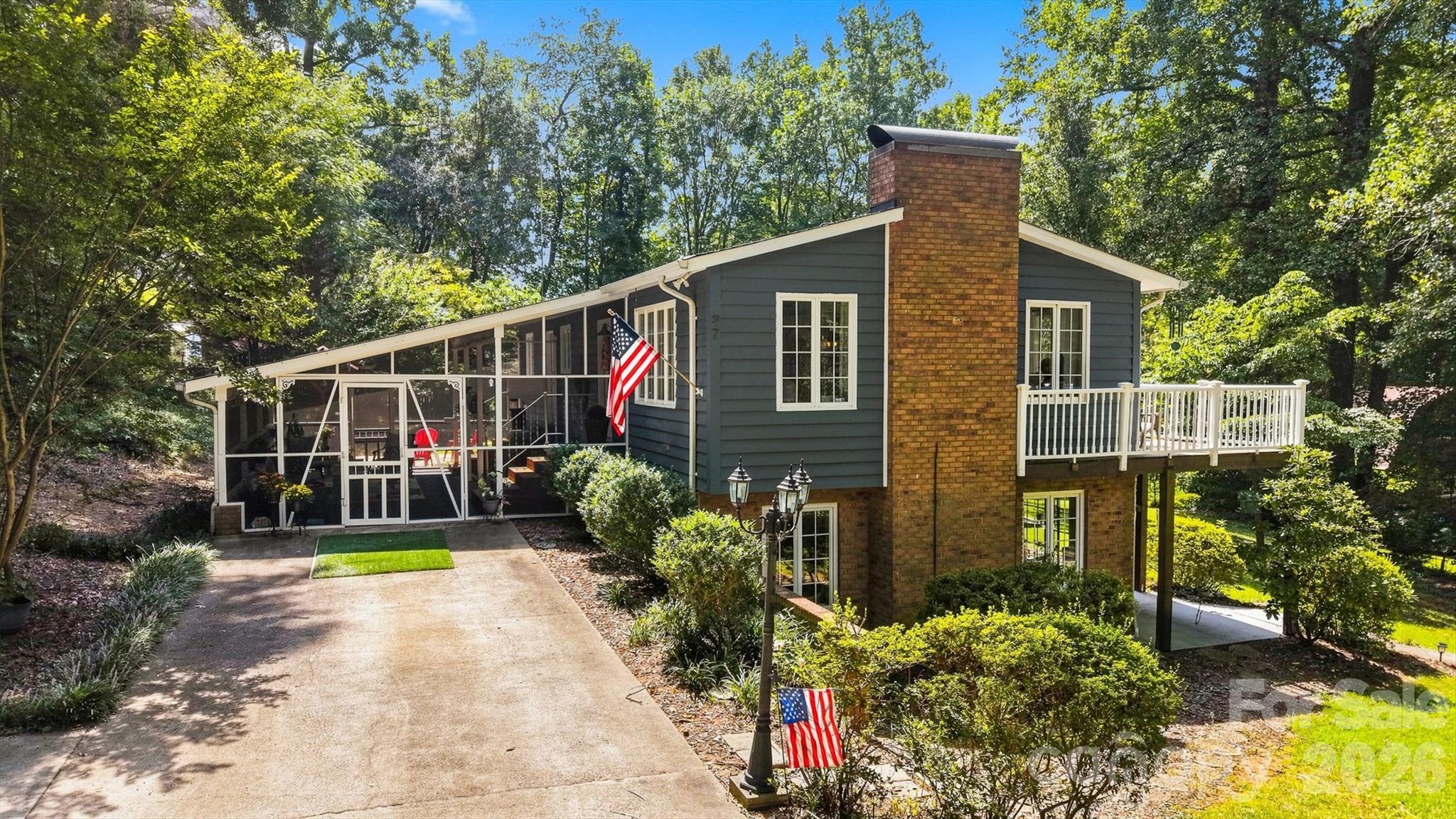 37 Home Place Ln, Hickory, NC 28601