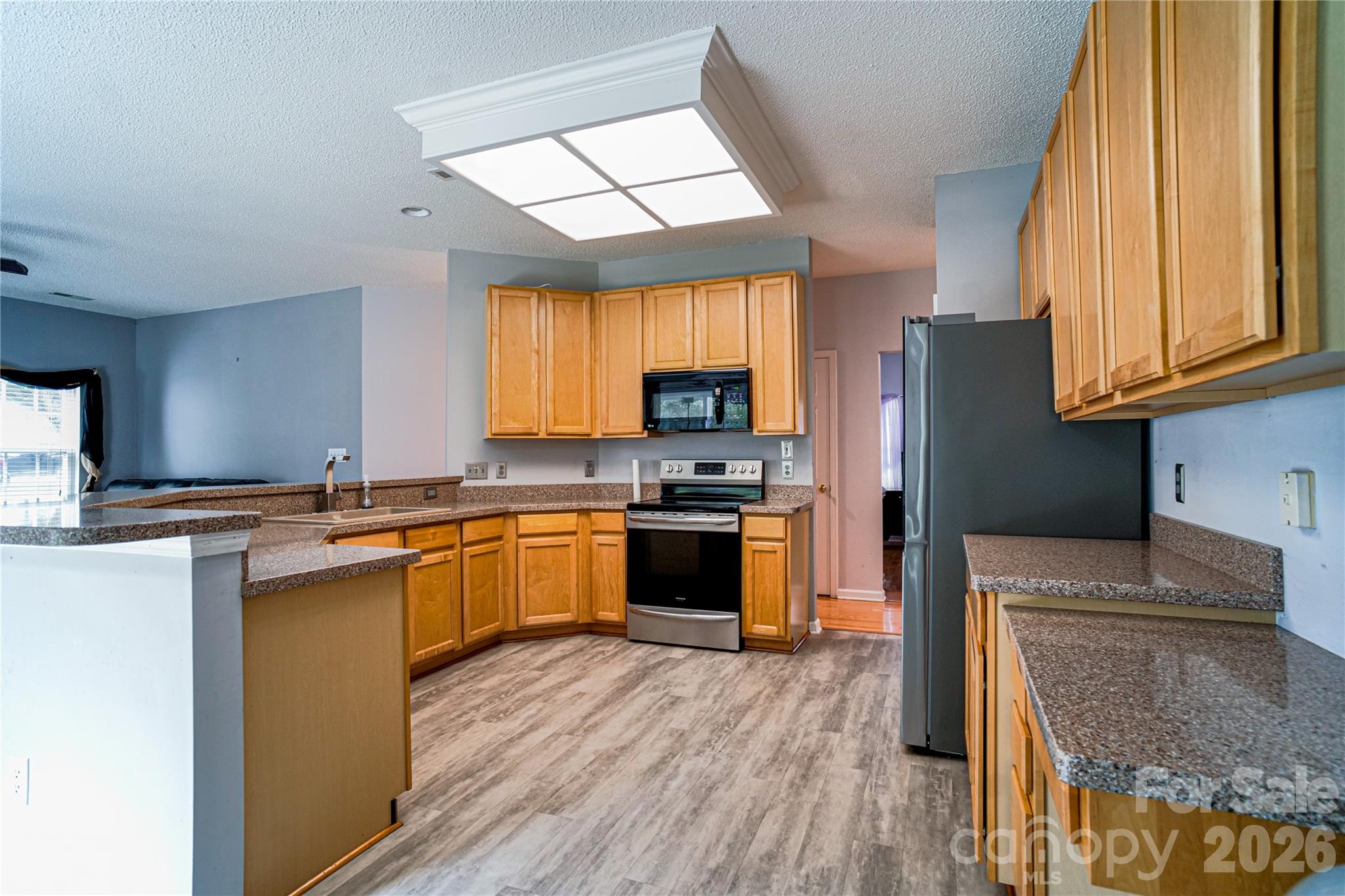 9612 Veronica Dr, Charlotte, NC 28215