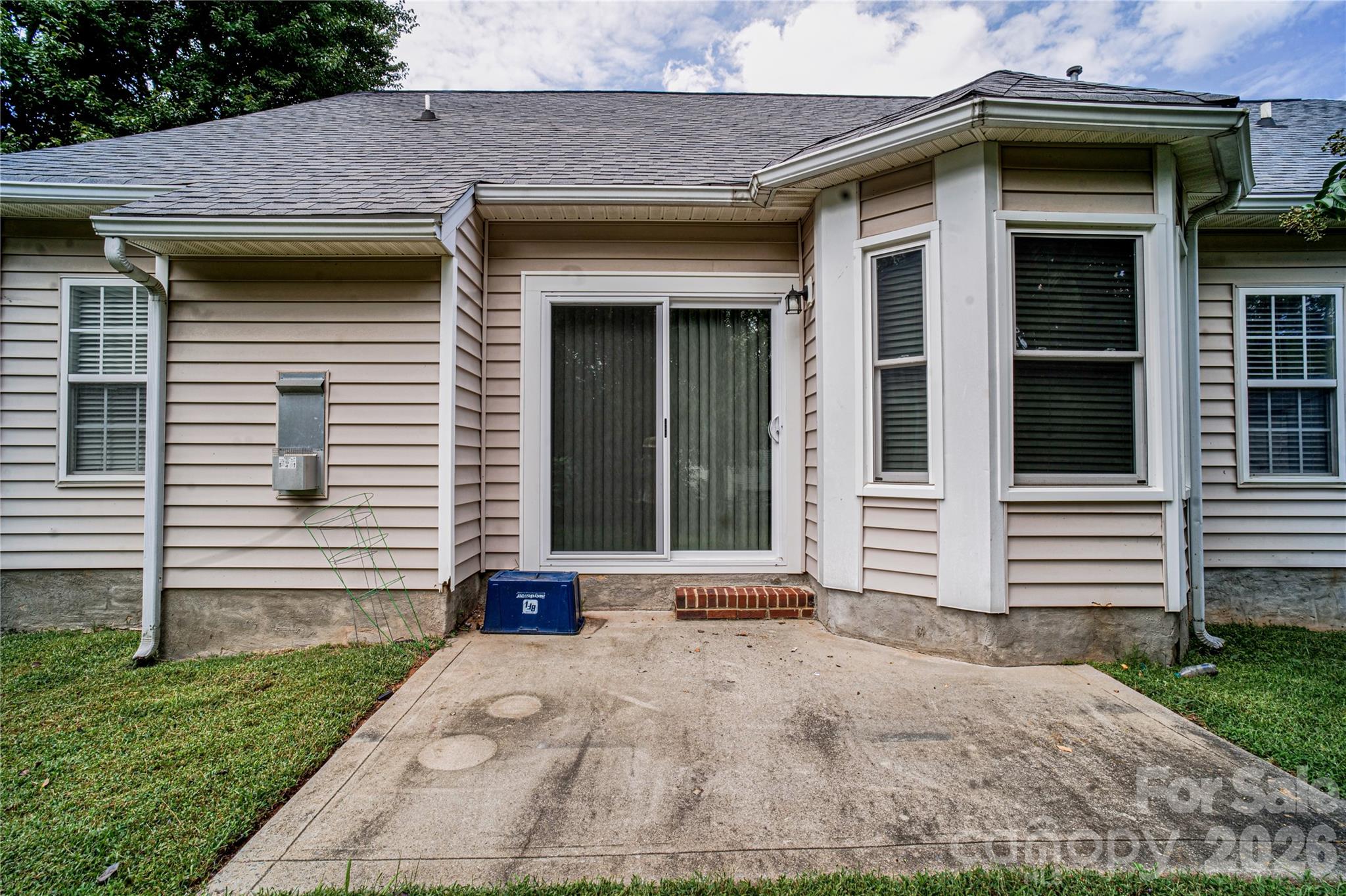 9612 Veronica Dr, Charlotte, NC 28215