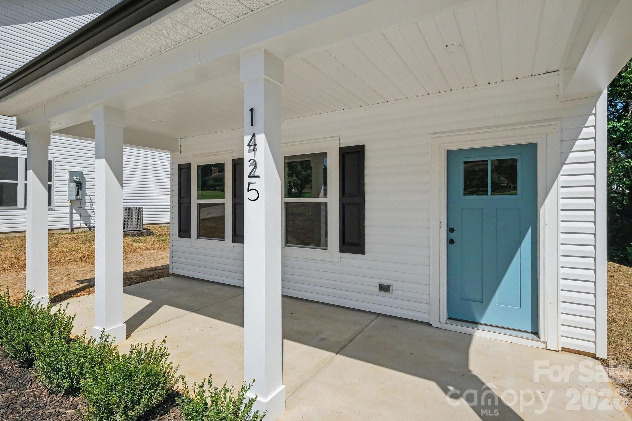 1425 23rd Avenue Pl NE, Hickory, NC 28601