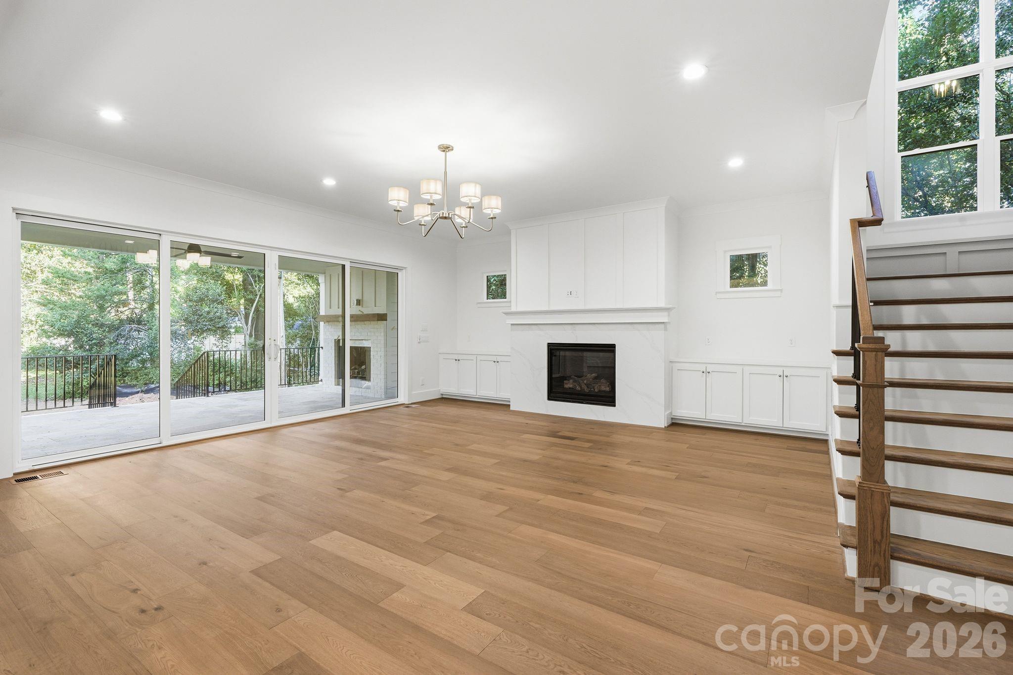 4214 Waterbury Dr, Charlotte, NC 28209