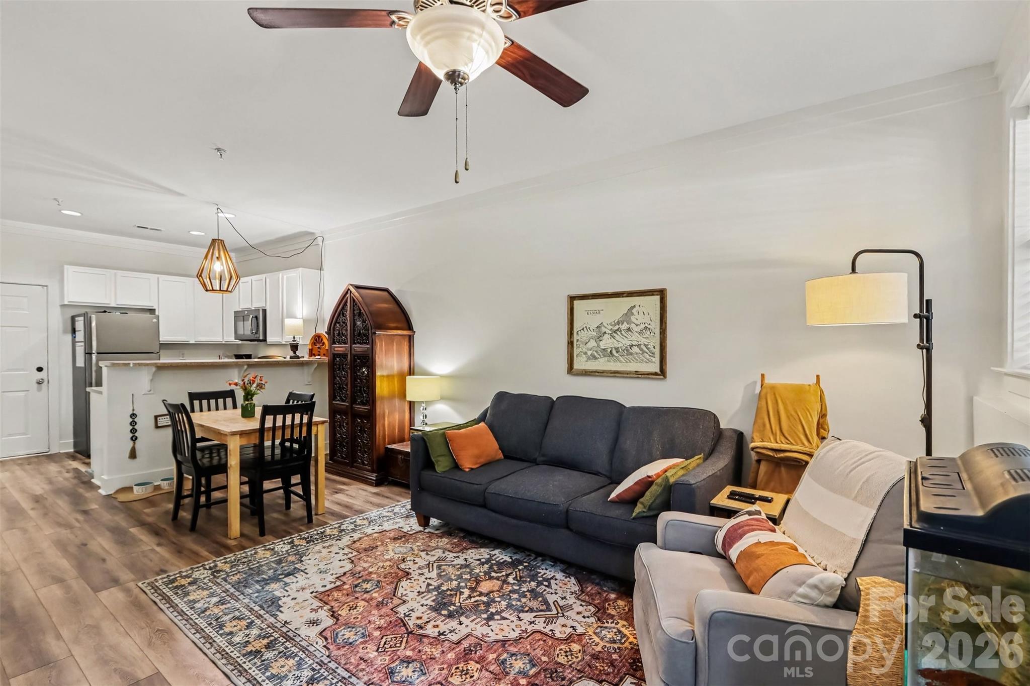 214 Harbour Place Dr, Davidson, NC 28036