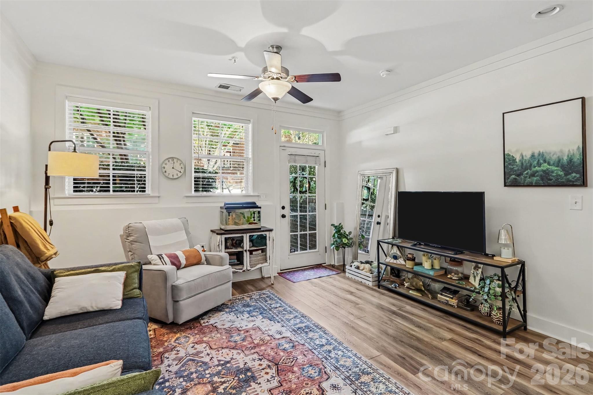 214 Harbour Place Dr, Davidson, NC 28036