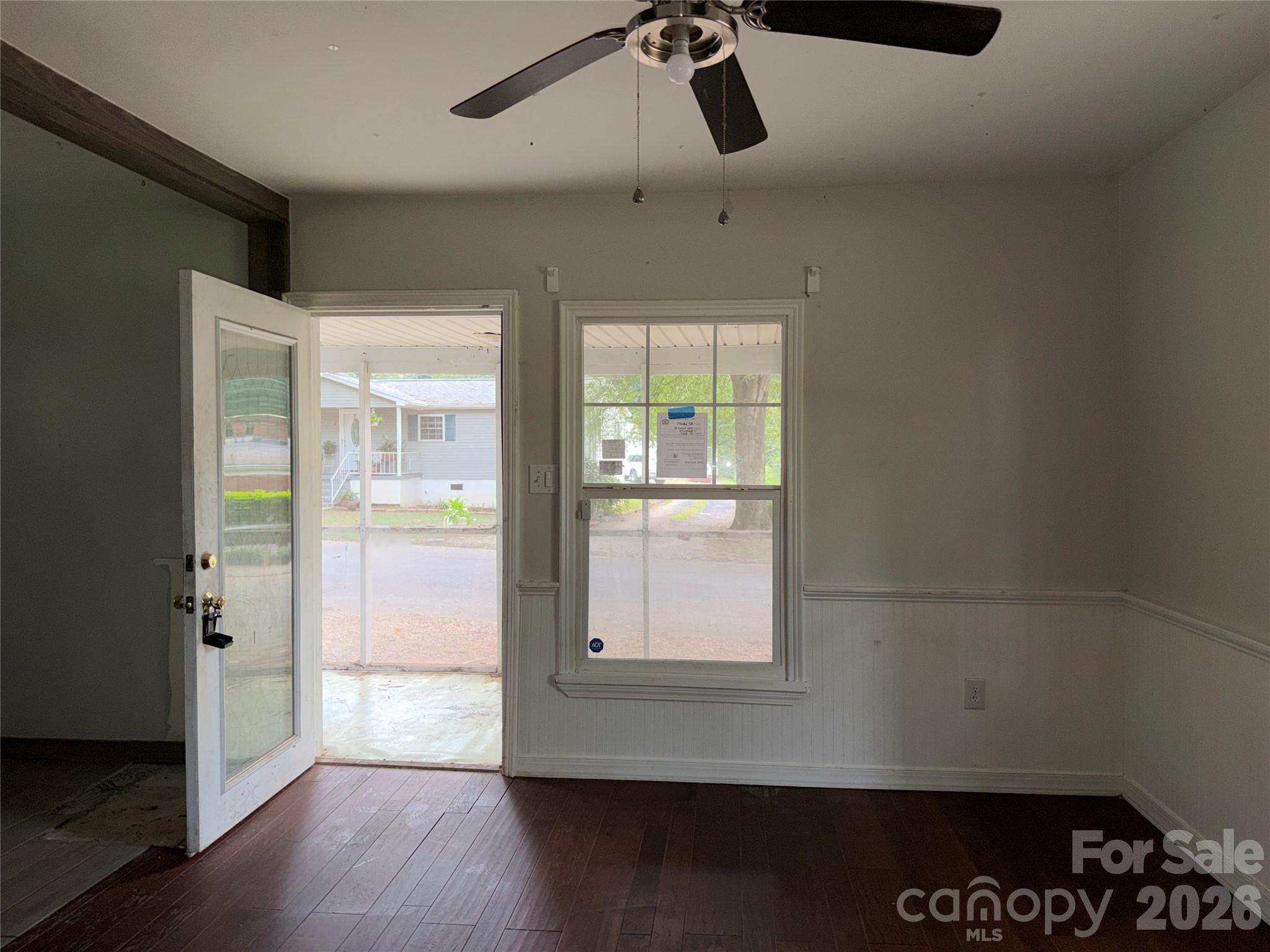 1442 School St, Statesville, NC 28677