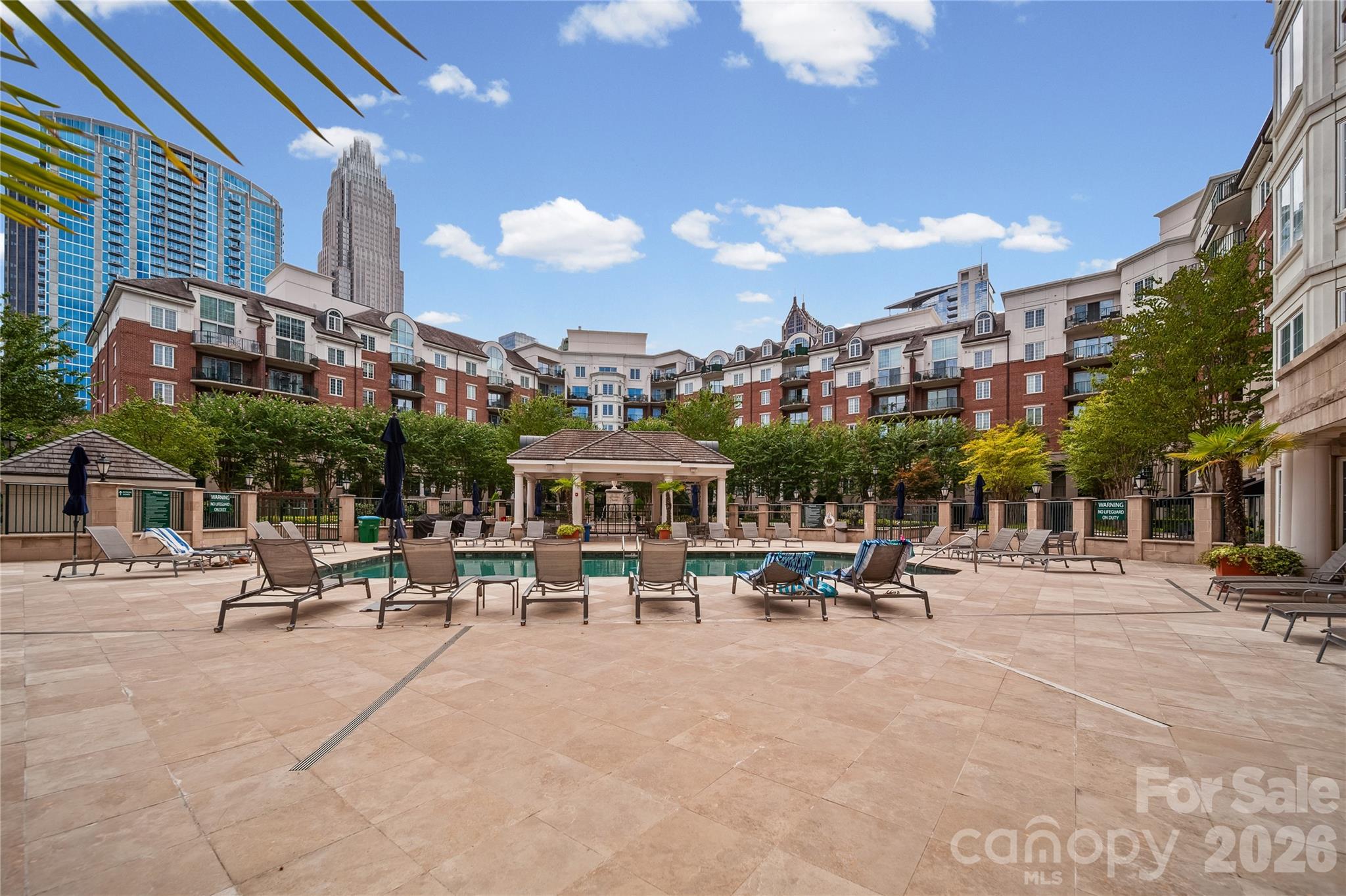 300 W 5th St, Charlotte, NC 28202