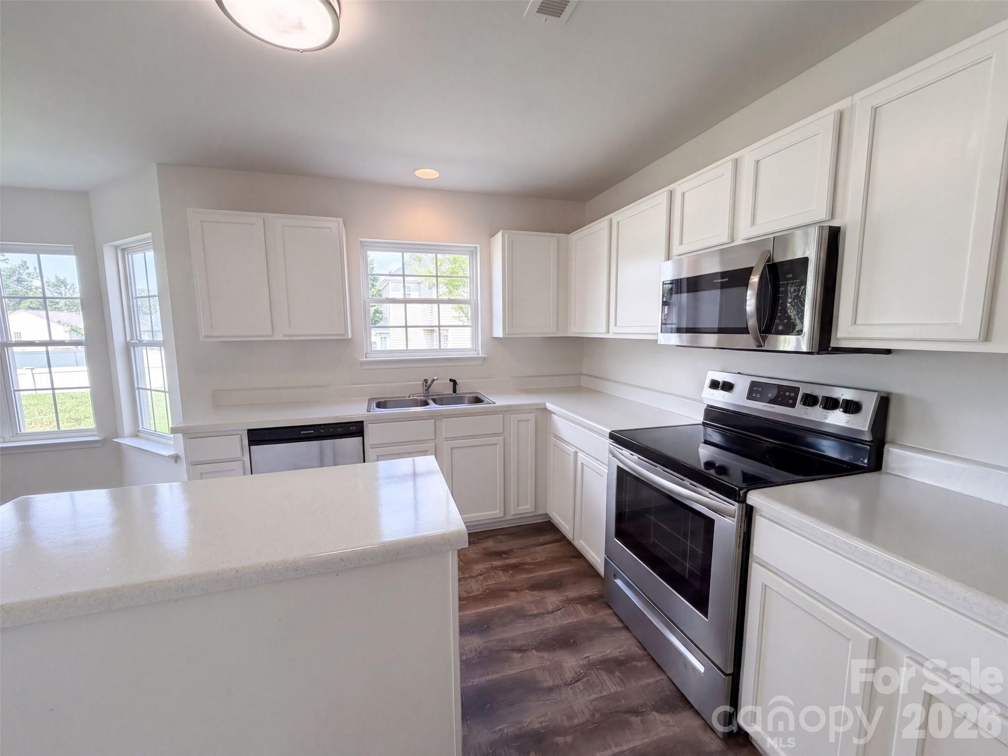 3527 Mallory Taylor Ln, Charlotte, NC 28216