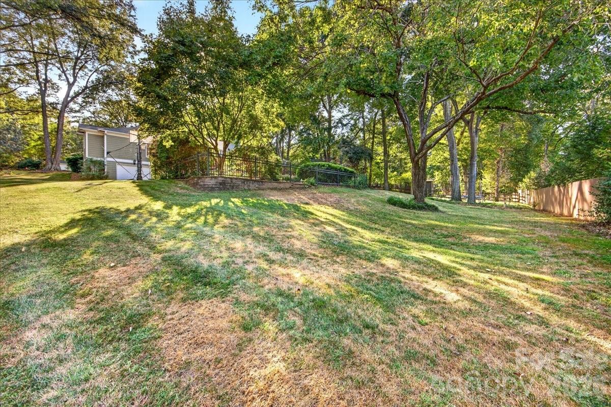 5400 Mcalpine Farm Rd, Charlotte, NC 28226