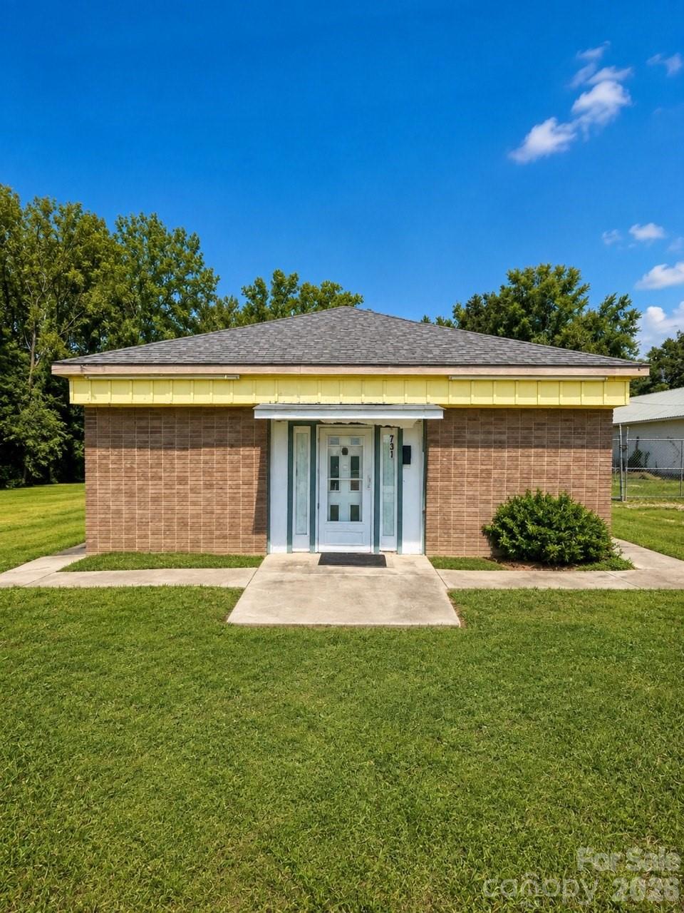 731 S Market St, Lancaster, SC 29720