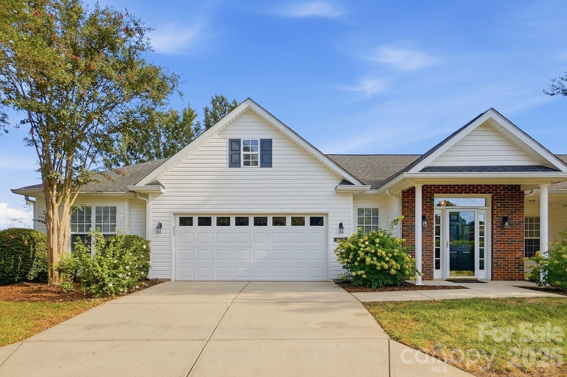 9218 Duckhorn Dr, Charlotte, NC 28277