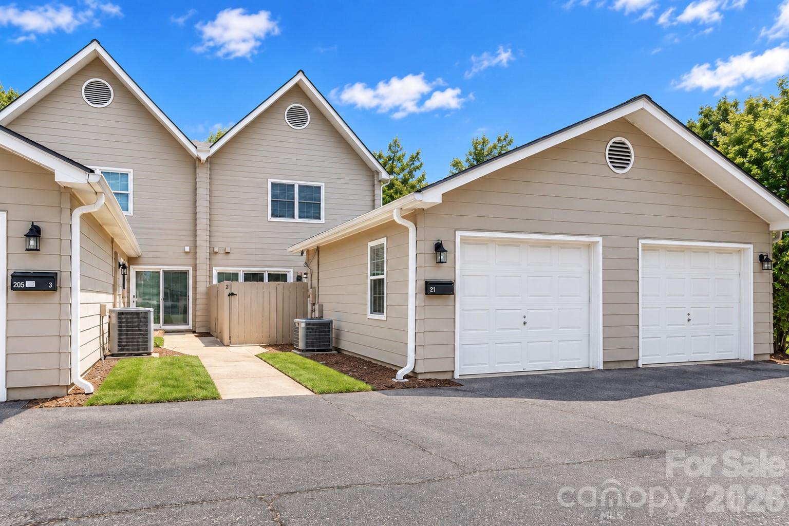 205 S Academy St, Mooresville, NC 28115