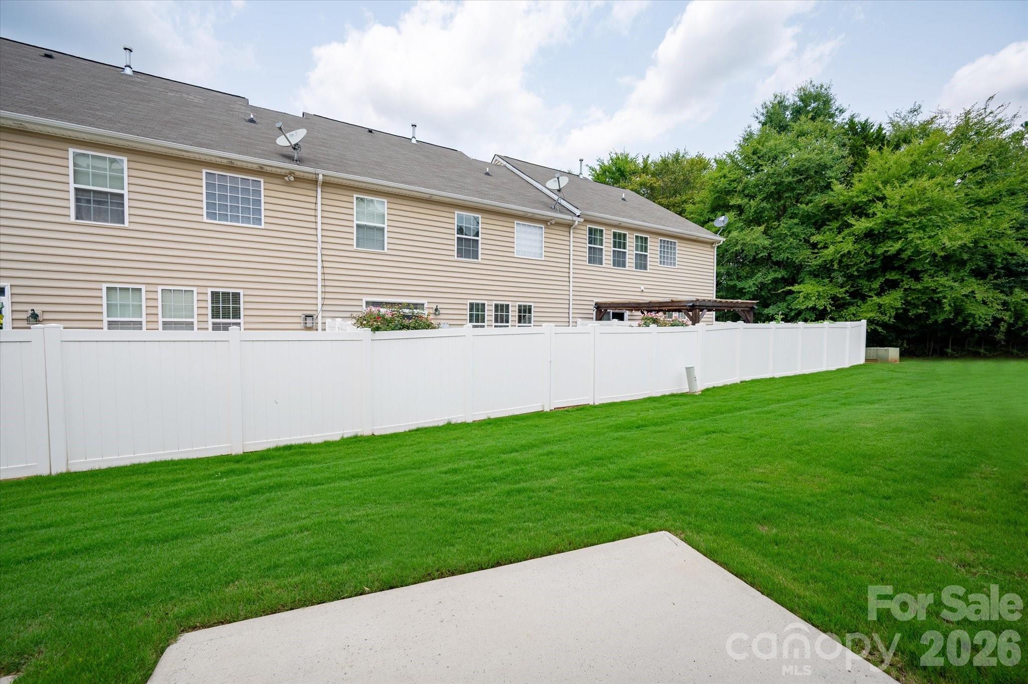 5248 Allison Ln, Charlotte, NC 28277