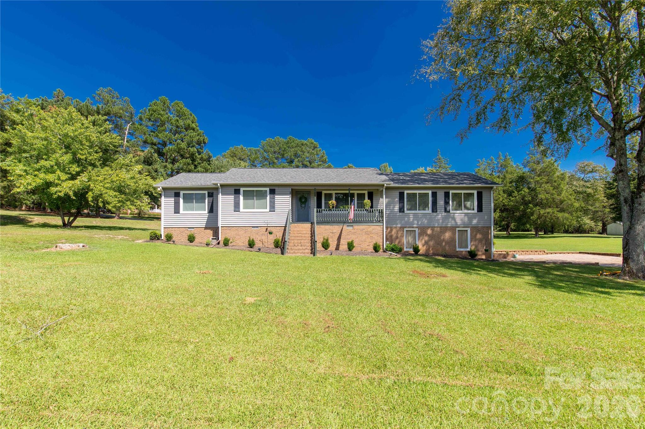 1009 Hollow Rd, Chester, SC 29706