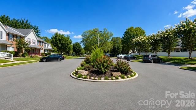 8275 Golf Ridge Dr, Charlotte, NC 28277
