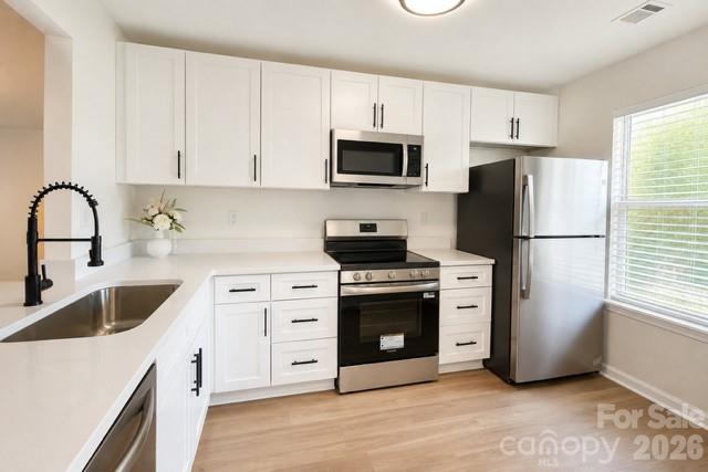 8275 Golf Ridge Dr, Charlotte, NC 28277