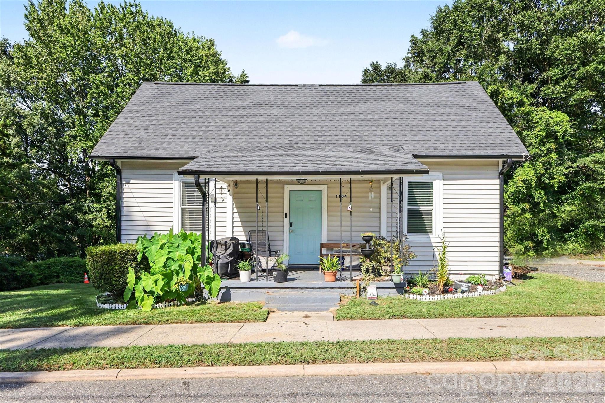 1104 W 7th Ave, Gastonia, NC 28052