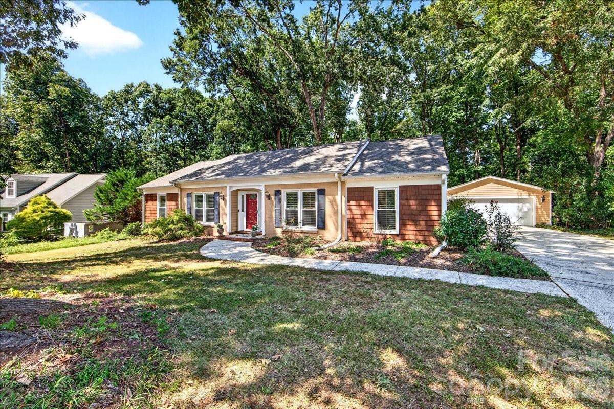 2624 Lawton Bluff Rd, Charlotte, NC 28226