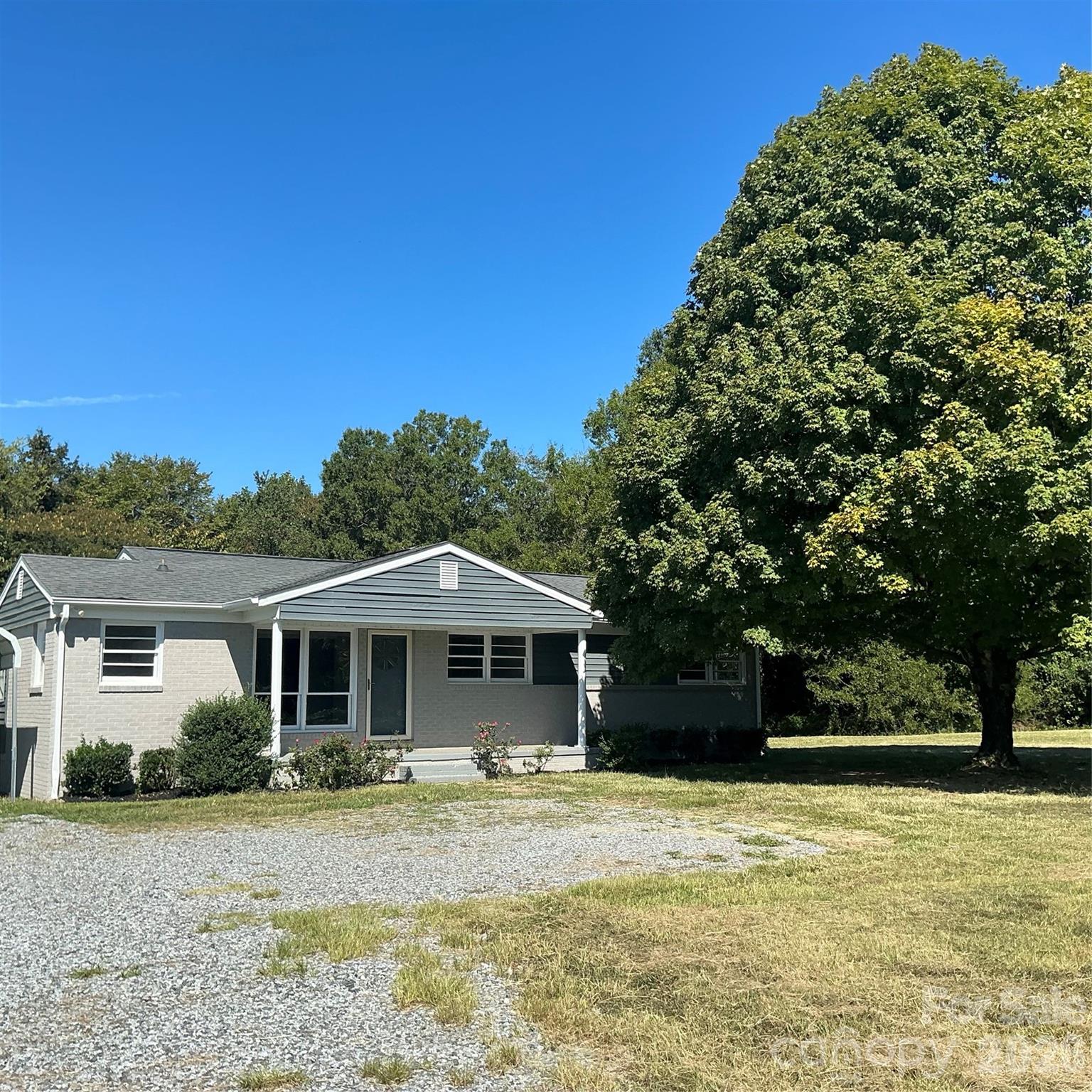 3039 Hands Mill Hw, York, SC 29745