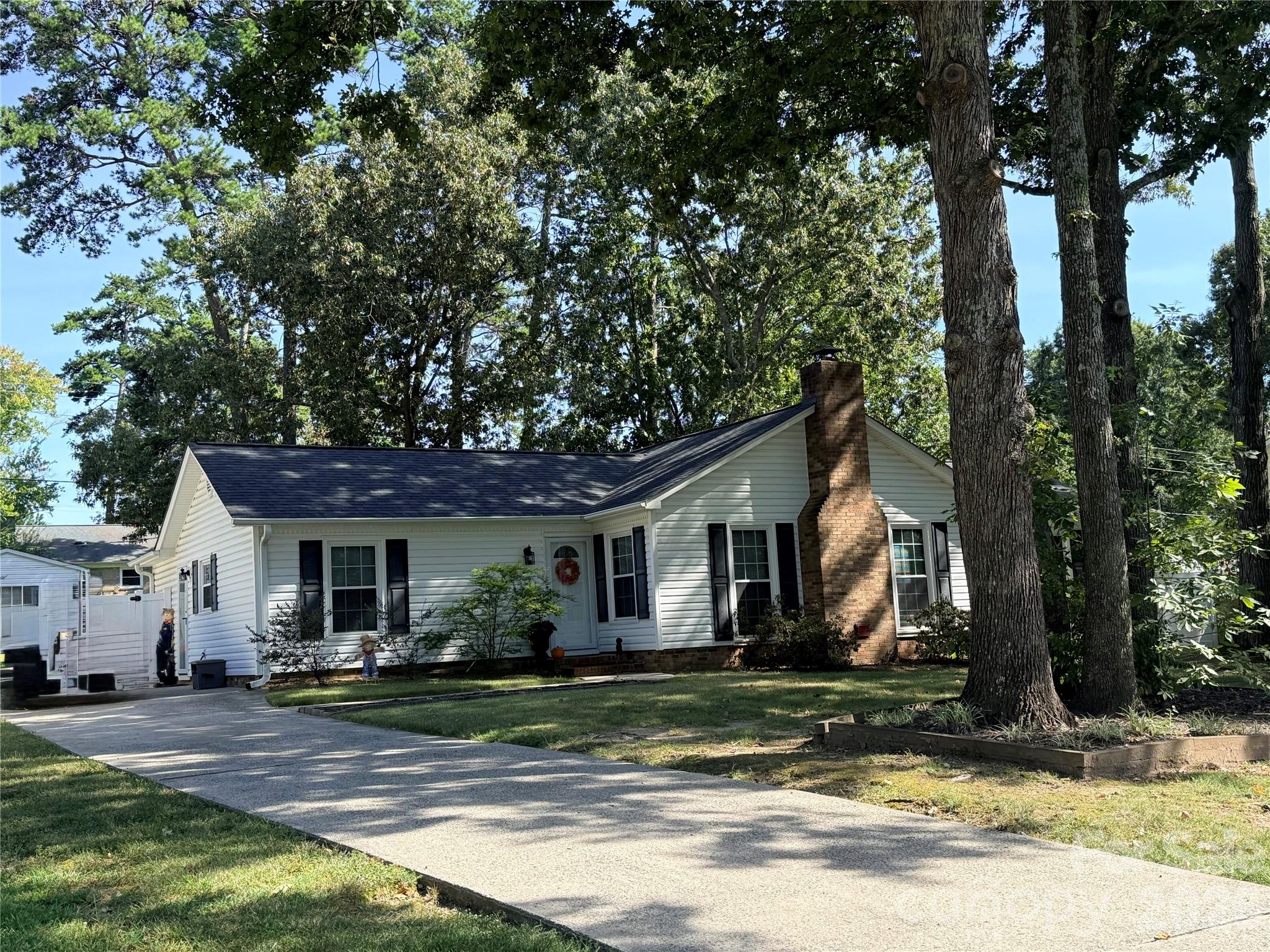 6412 Clearwater Dr, Indian Trail, NC 28079