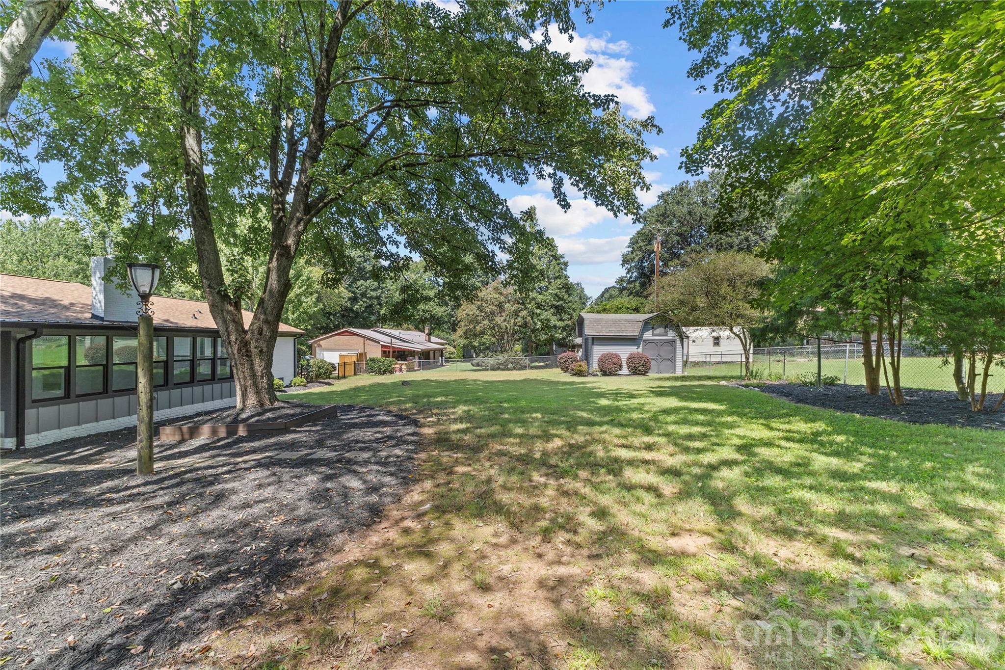 614 S Magnolia St, Mooresville, NC 28115