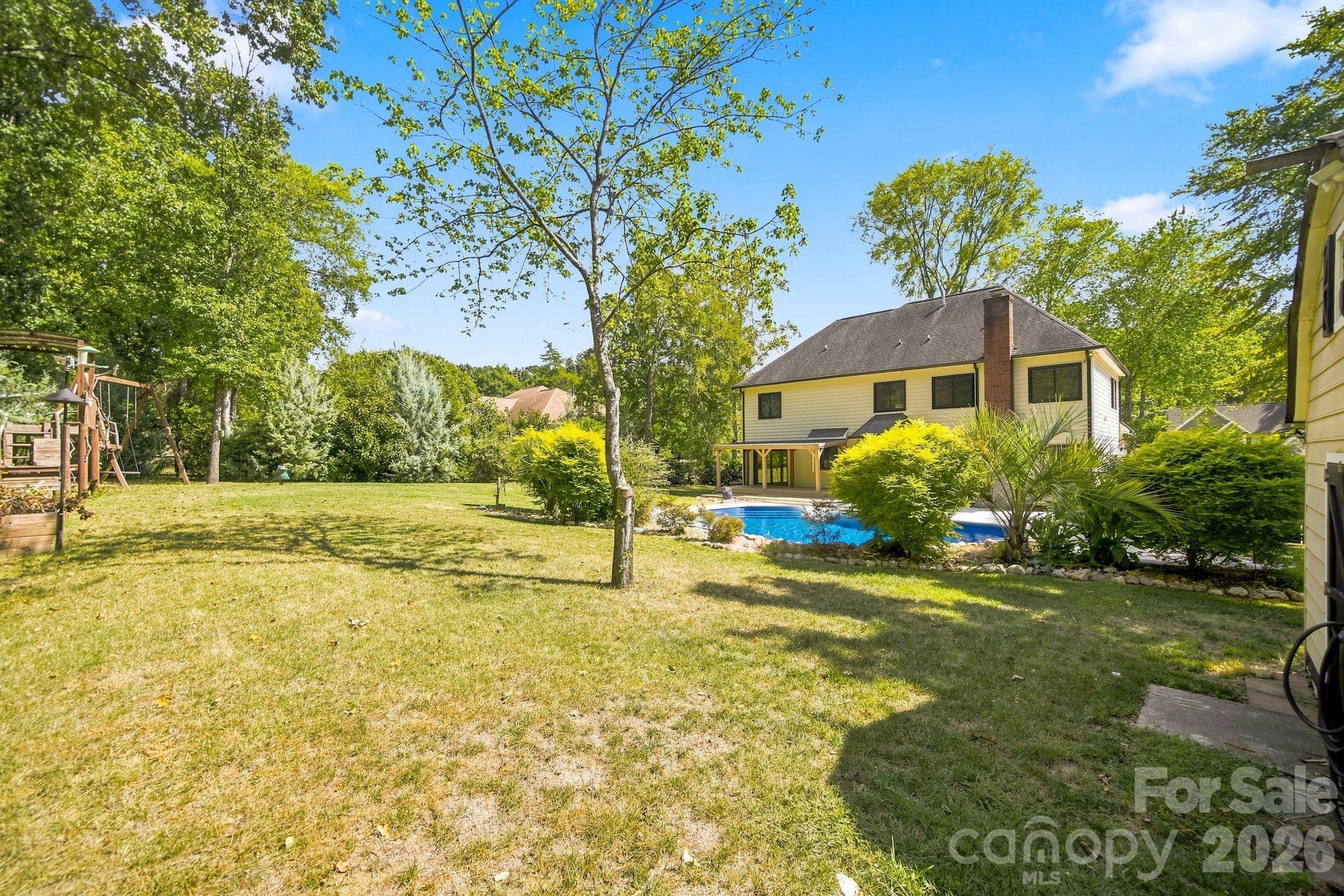 6821 Hollow Oak Dr, Mint Hill, NC 28227