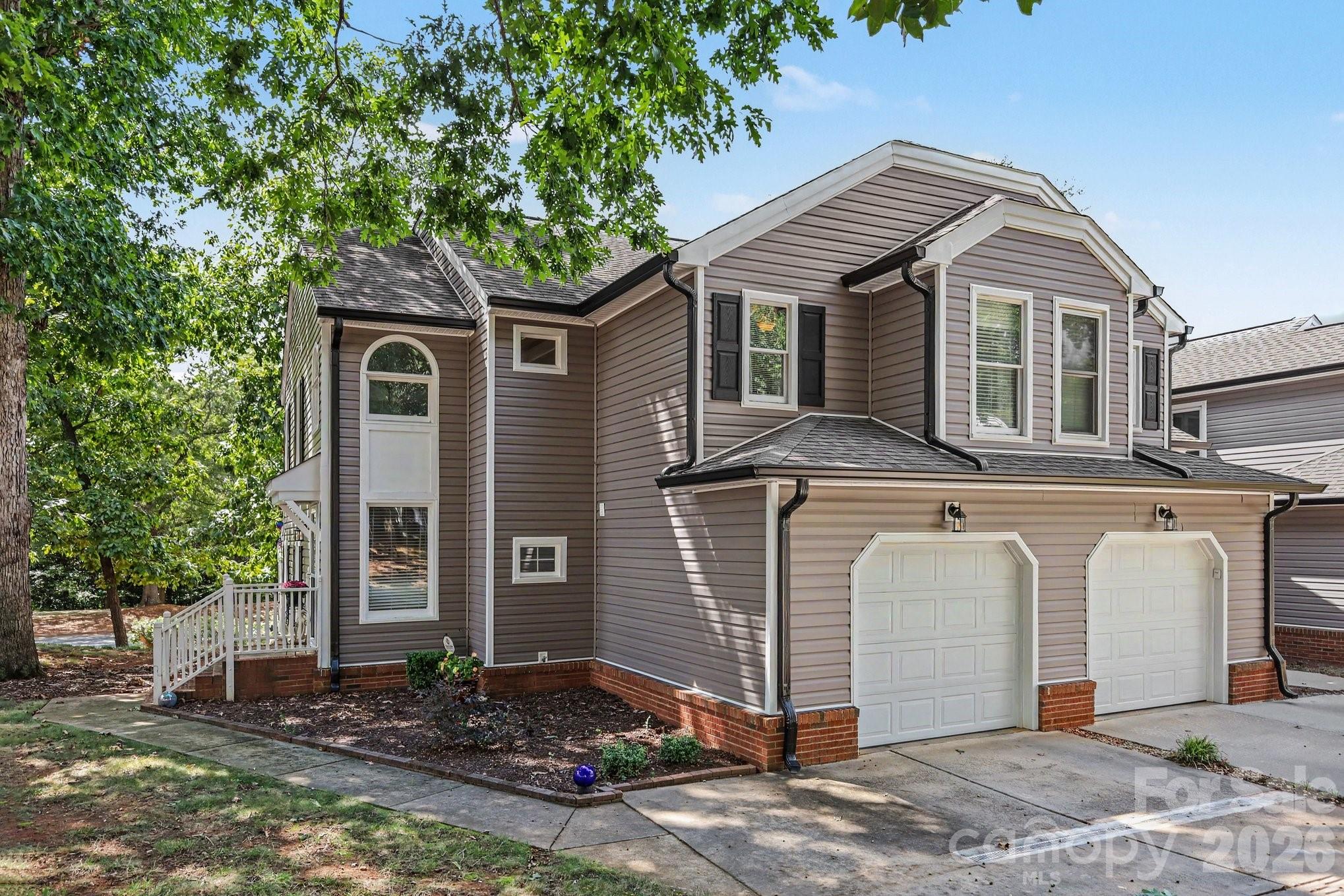 8609 Fox Chase Ln, Charlotte, NC 28269