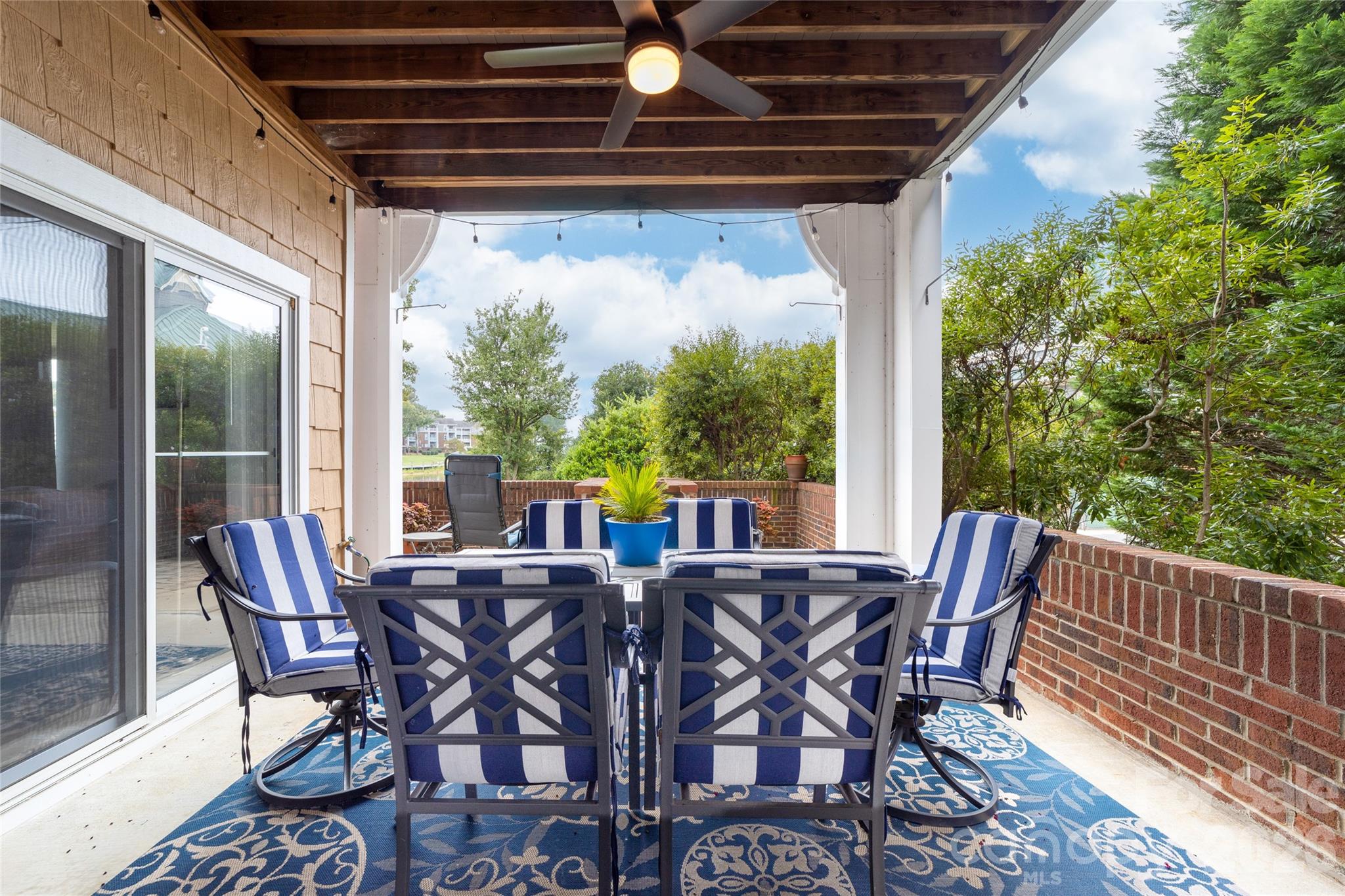18619 Harborside Dr, Cornelius, NC 28031