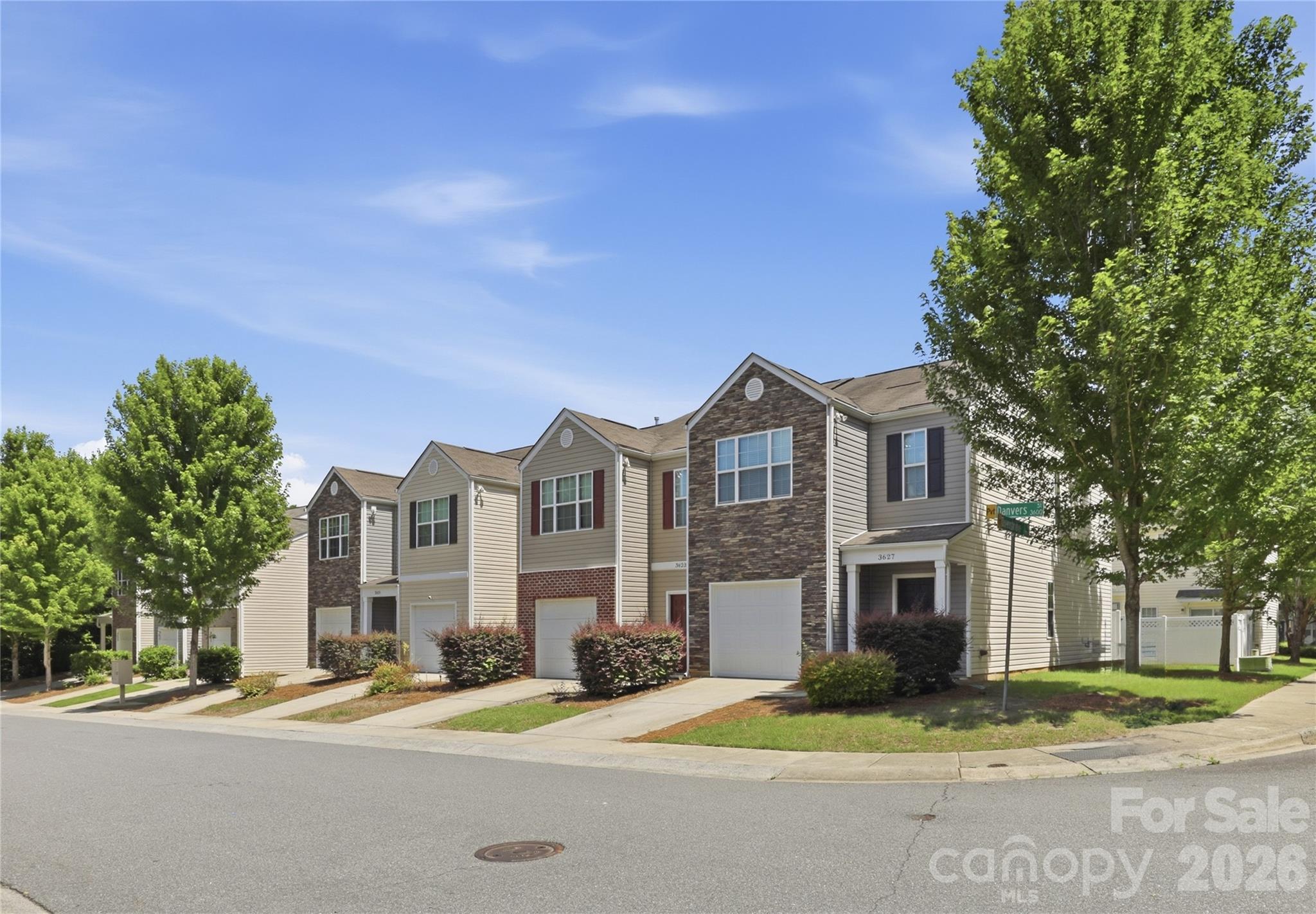 3627 Danvers St, Charlotte, NC 28213