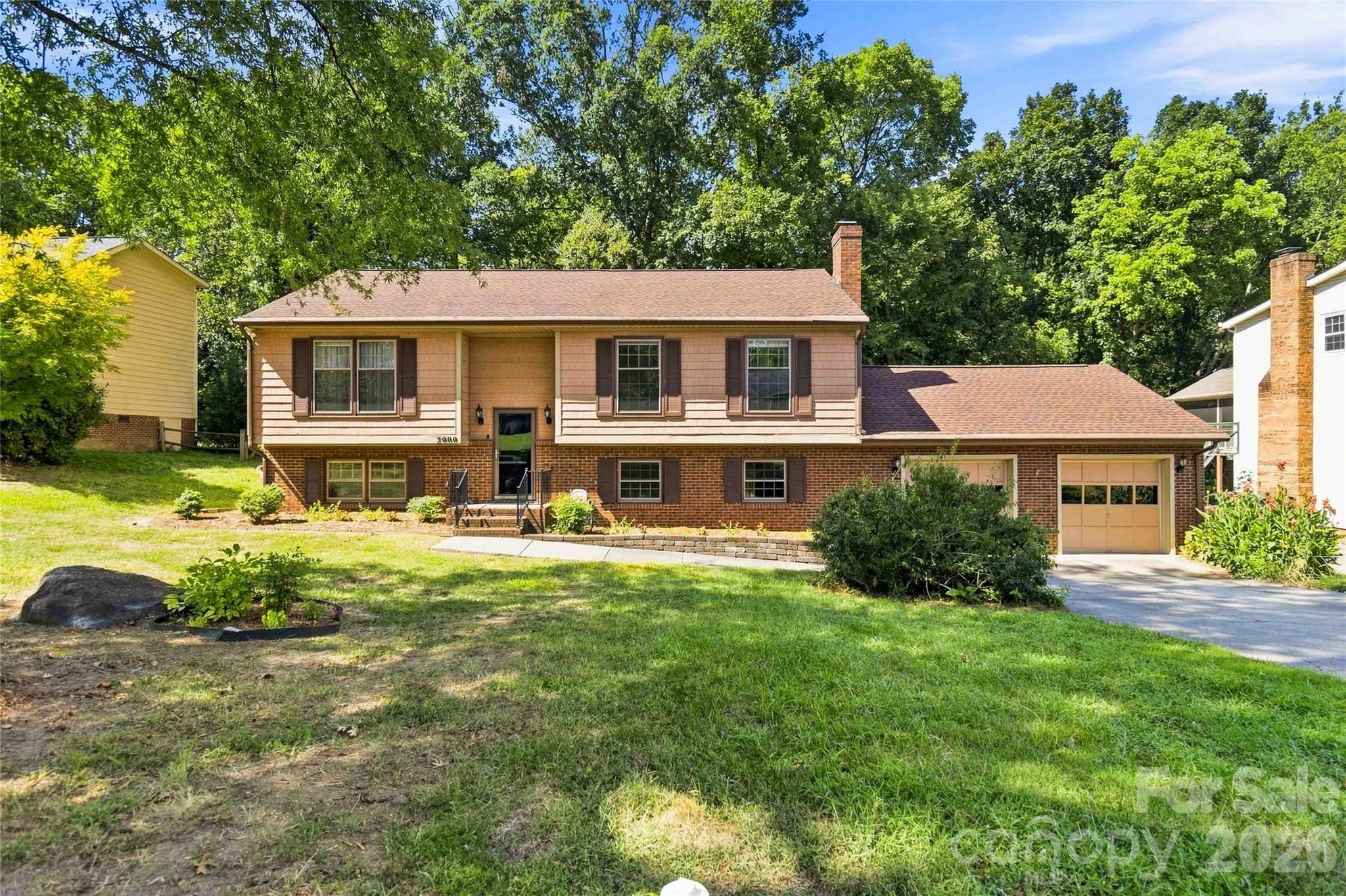 5000 Cedar Forest Dr, Charlotte, NC 28226