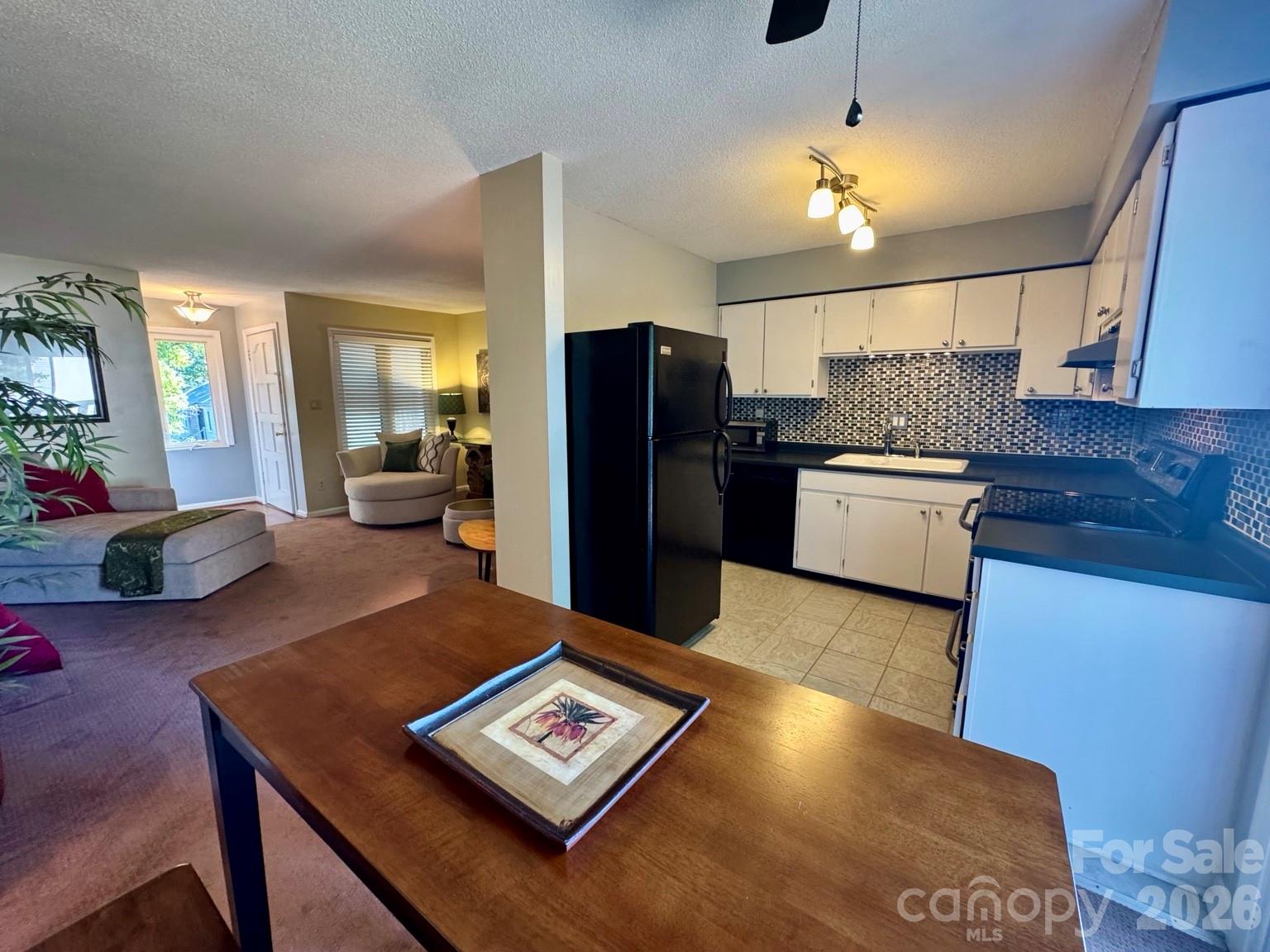 1905 Meadowlark Ln #32, Charlotte, NC 28210