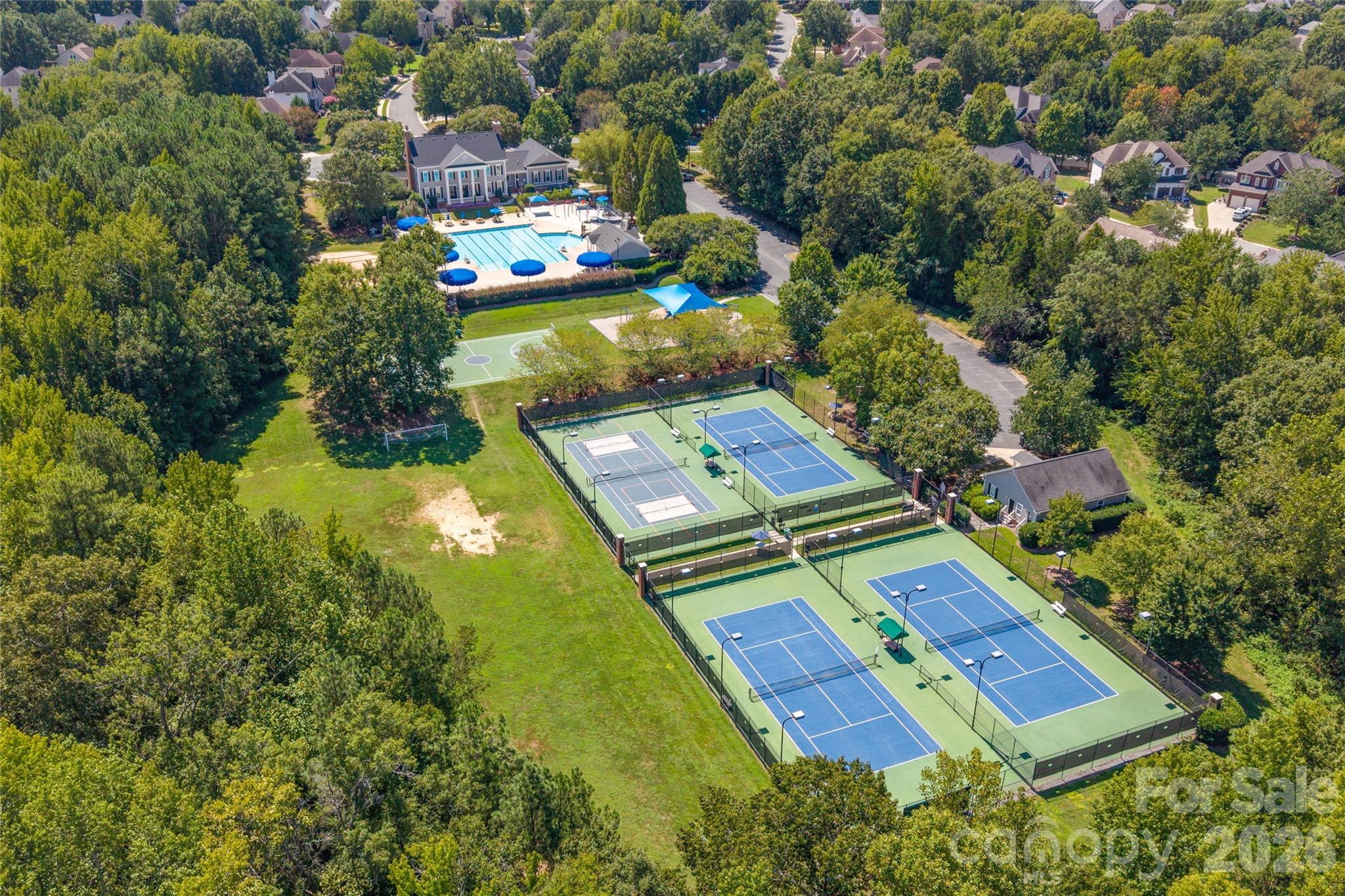 17125 Laurel Walk Ct, Charlotte, NC 28277