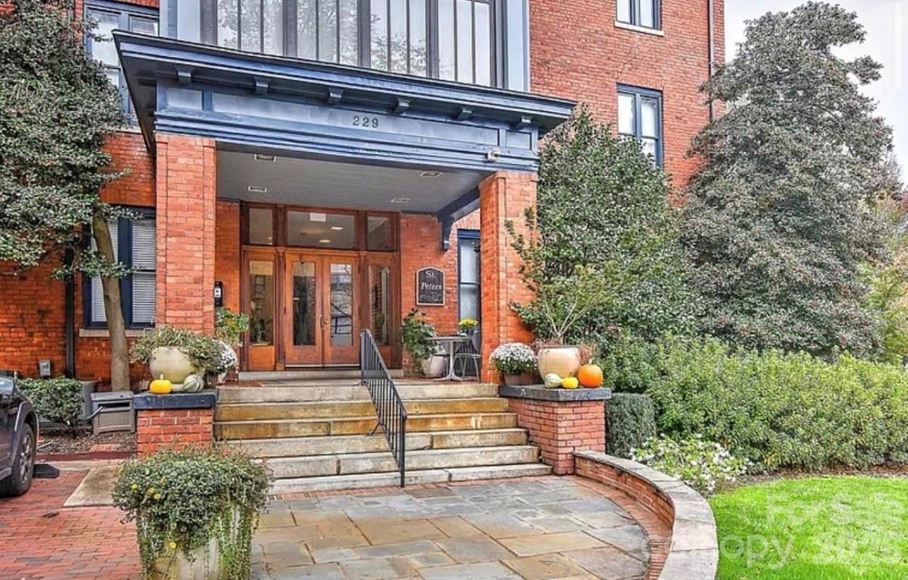 229 N Poplar St, Charlotte, NC 28202