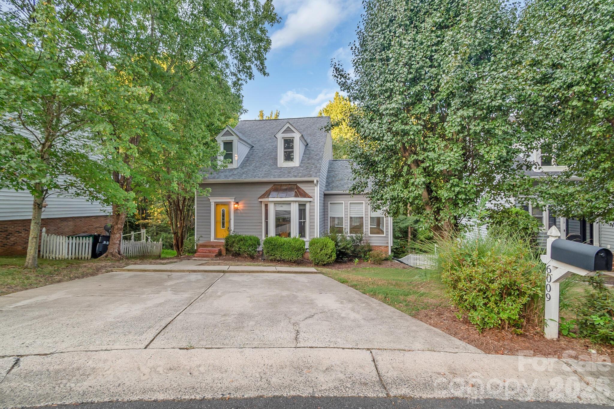 6009 Coaching Inn Ct, Charlotte, NC 28270