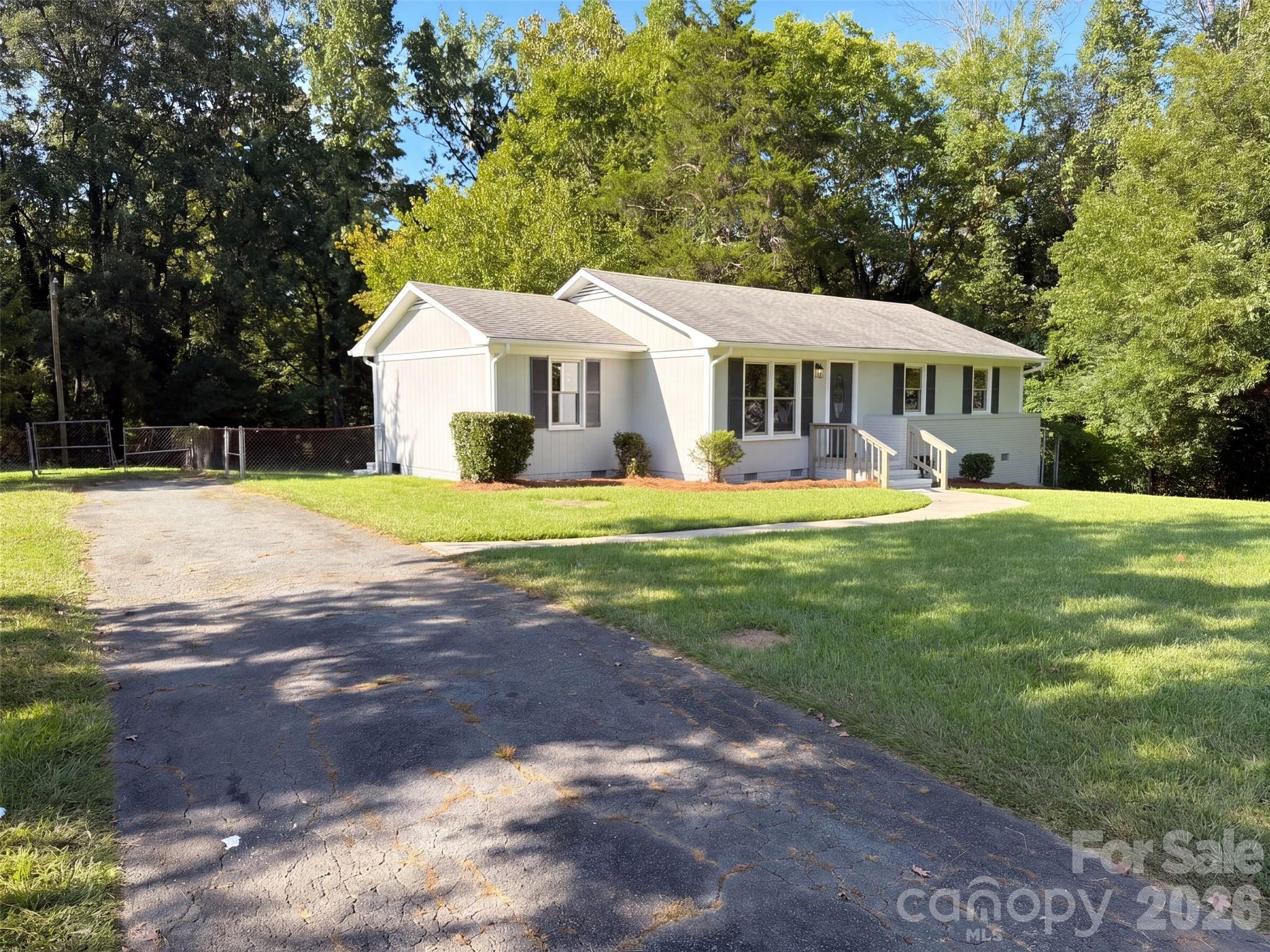 6531 Rosecran Dr, Charlotte, NC 28215