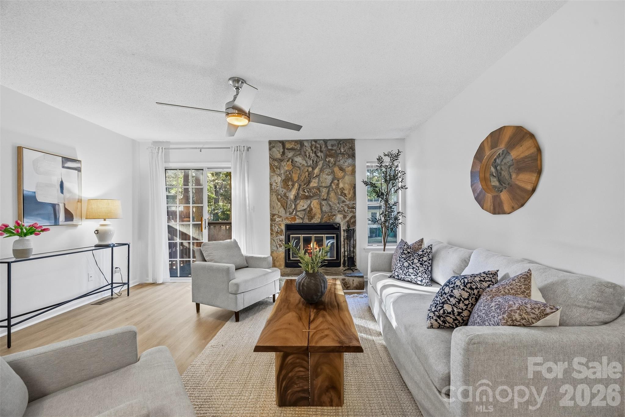 8112 Circle Tree Ln, Charlotte, NC 28277