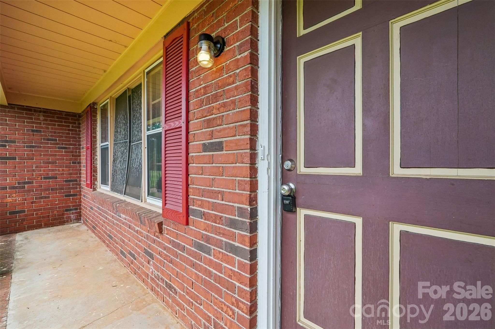 4036 Elizabeth St, Hickory, NC 28601