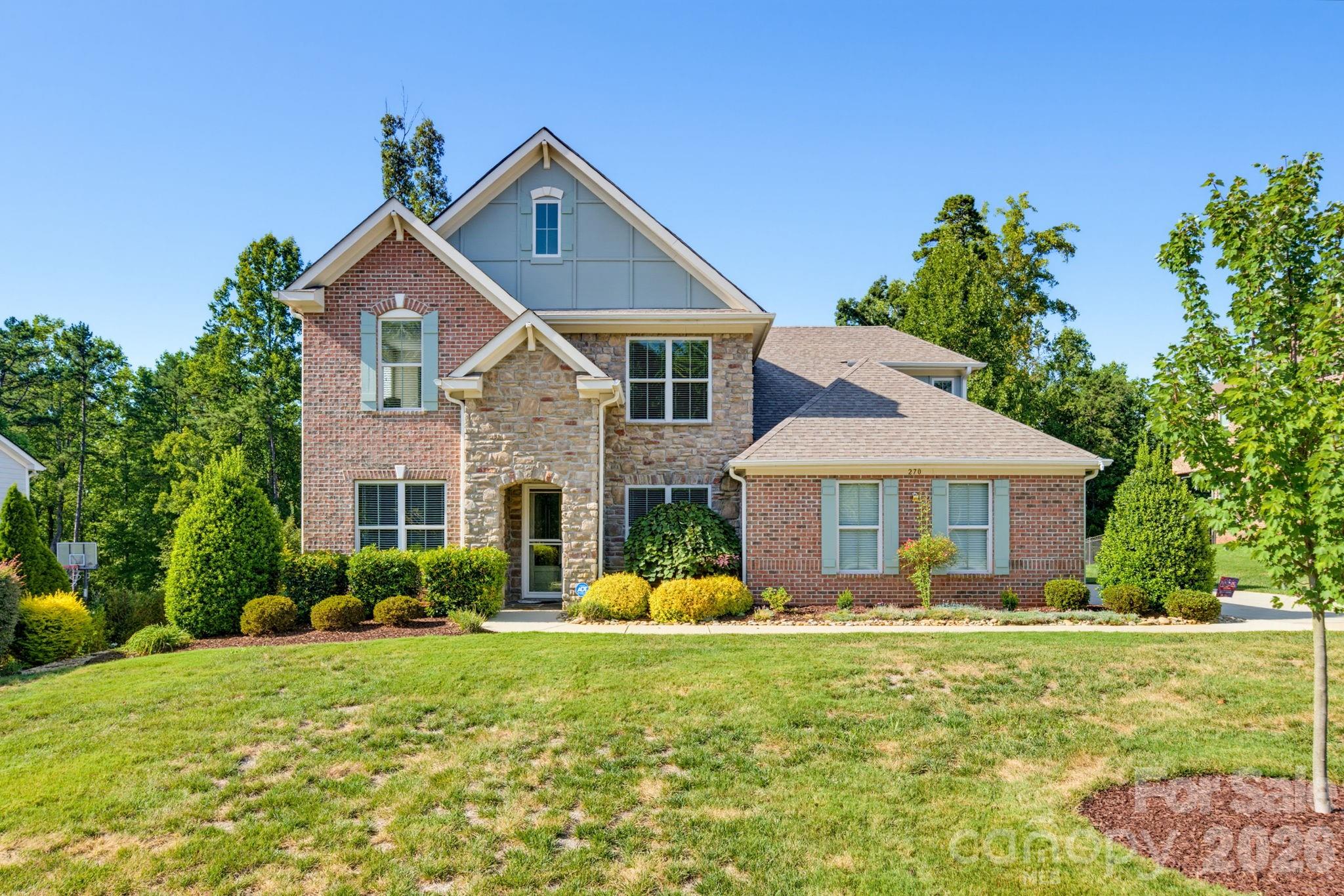 270 S San Agustin Dr, Mooresville, NC 28117