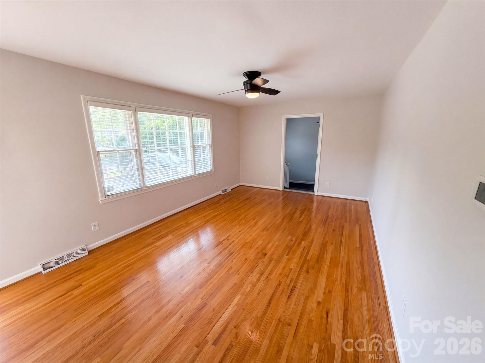 1030 Mclaughlin Dr, Charlotte, NC 28212