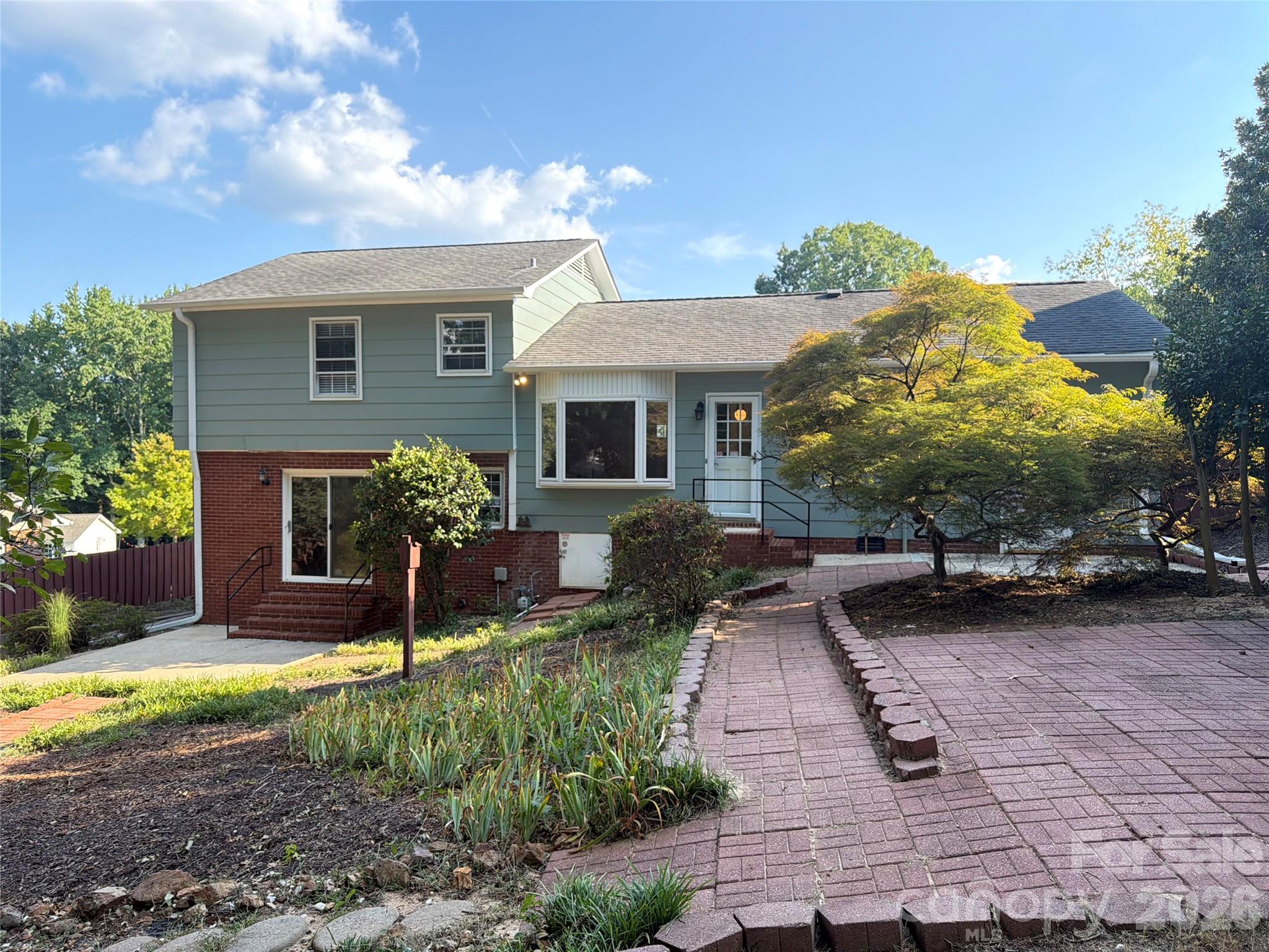 1030 Mclaughlin Dr, Charlotte, NC 28212