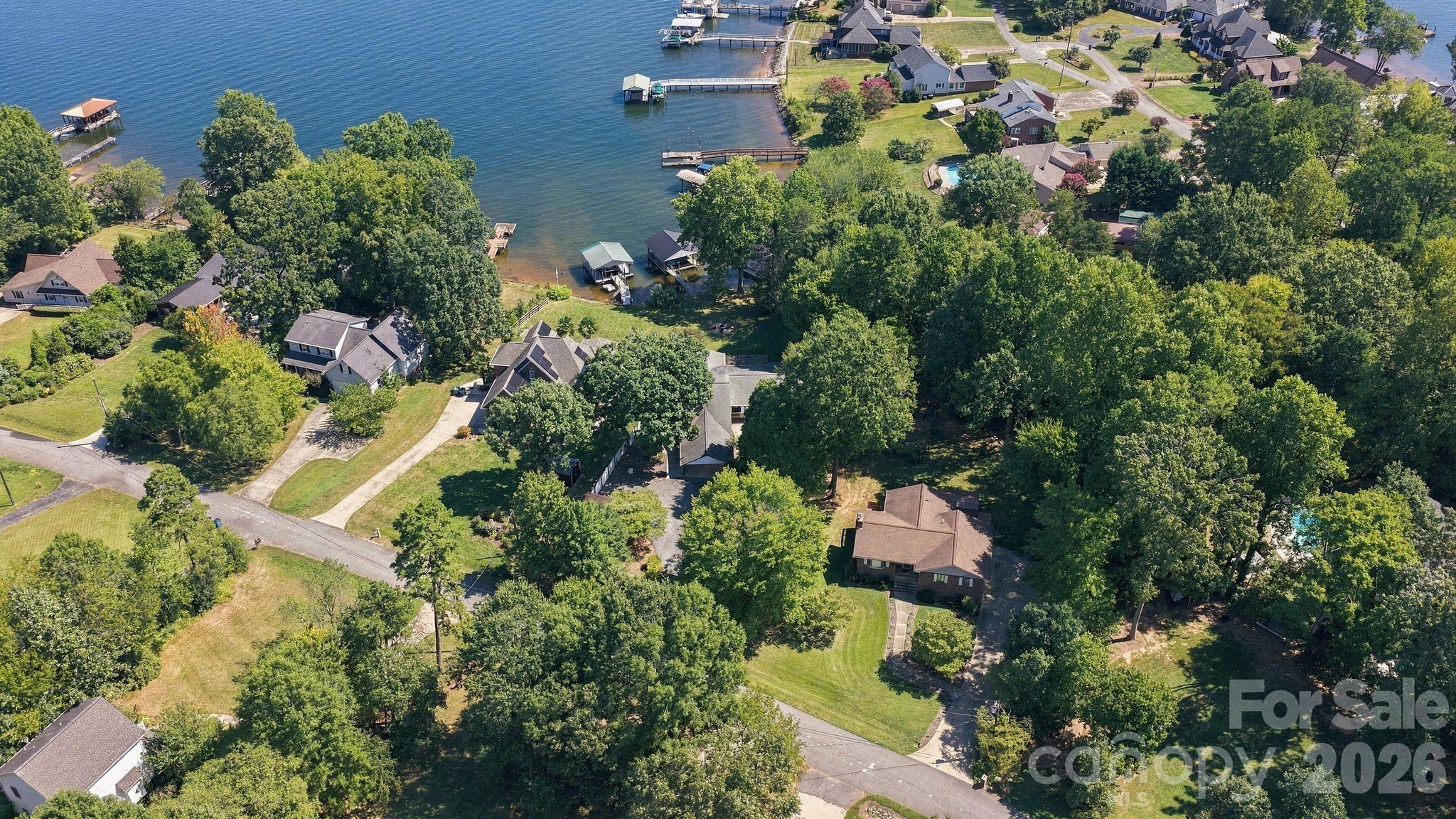 4954 Moonlite Bay Dr, Sherrills Ford, NC 28673