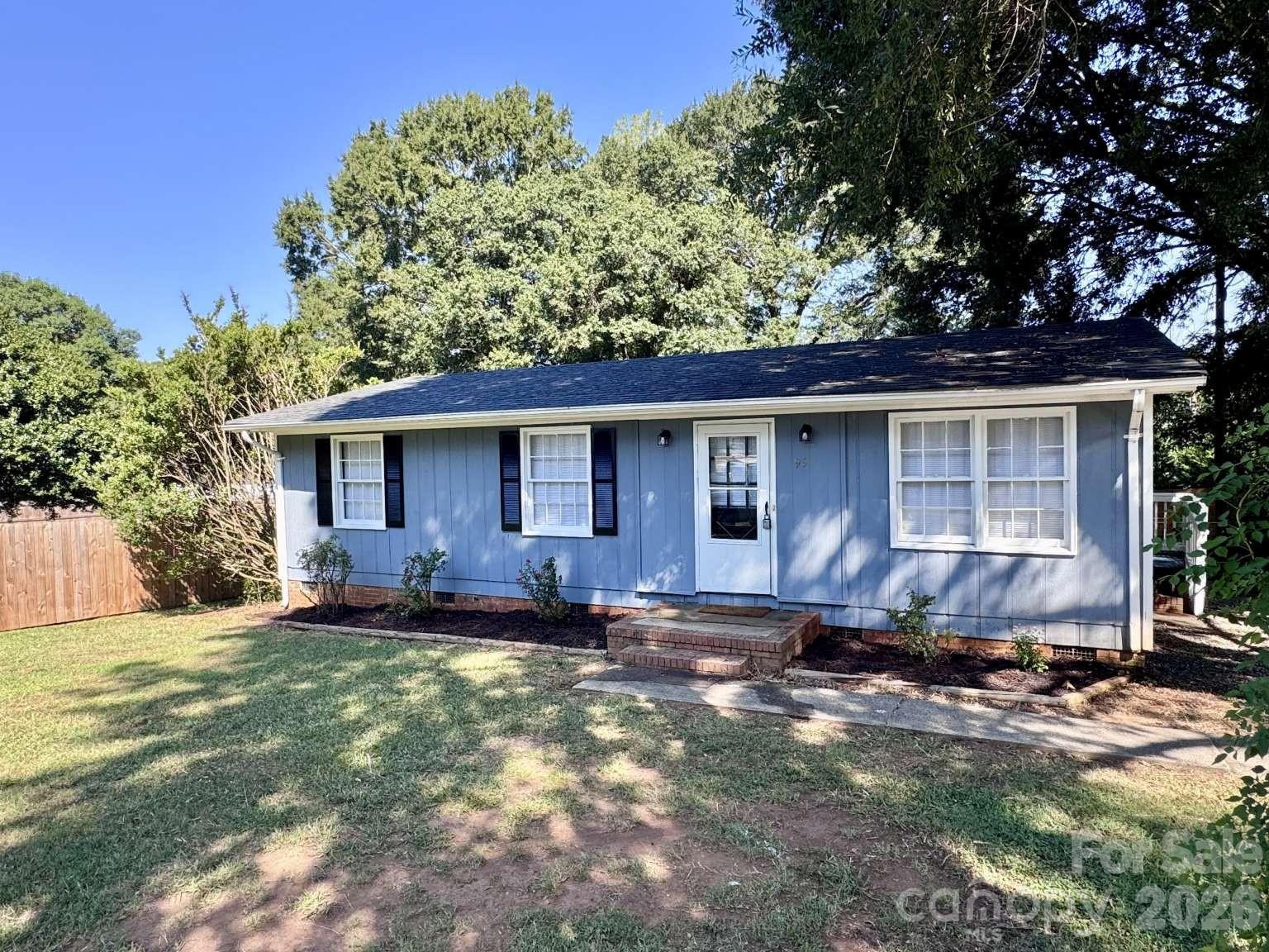 99 N Mcginnis Pl, Mount Holly, NC 28120