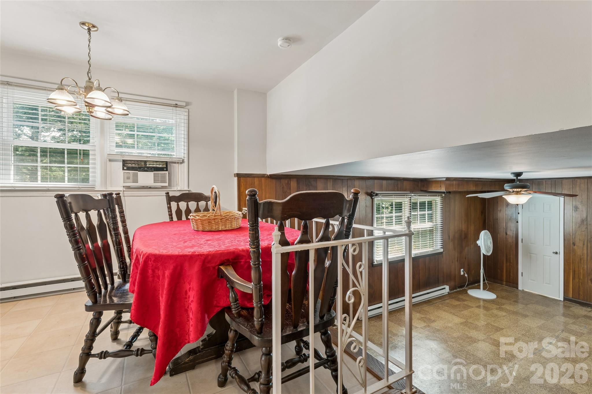6408 Spring Garden Ln, Charlotte, NC 28213