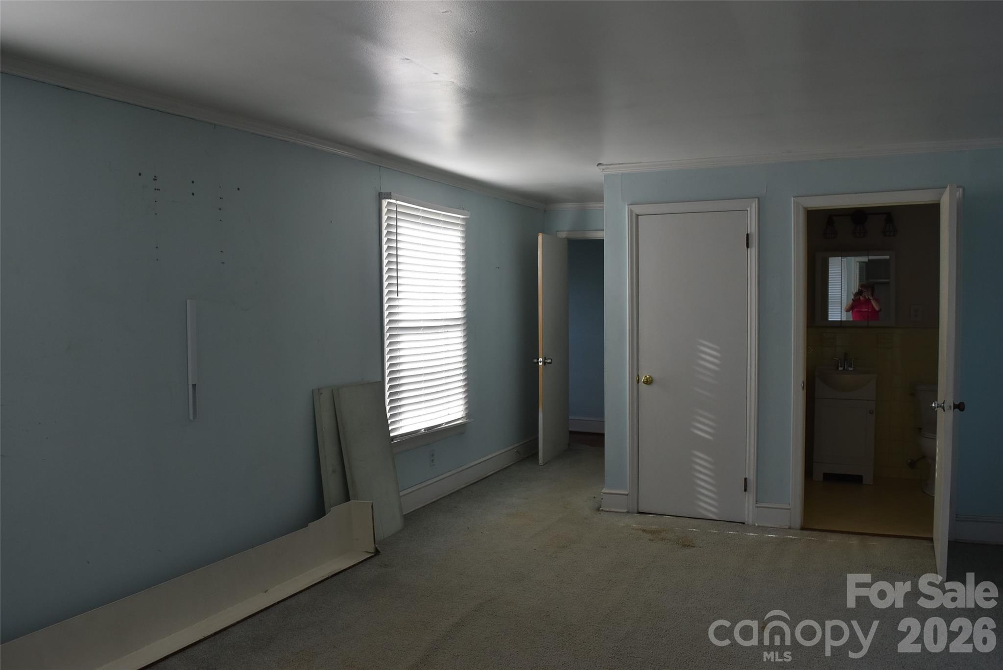 301 Highland St, Mount Holly, NC 28120
