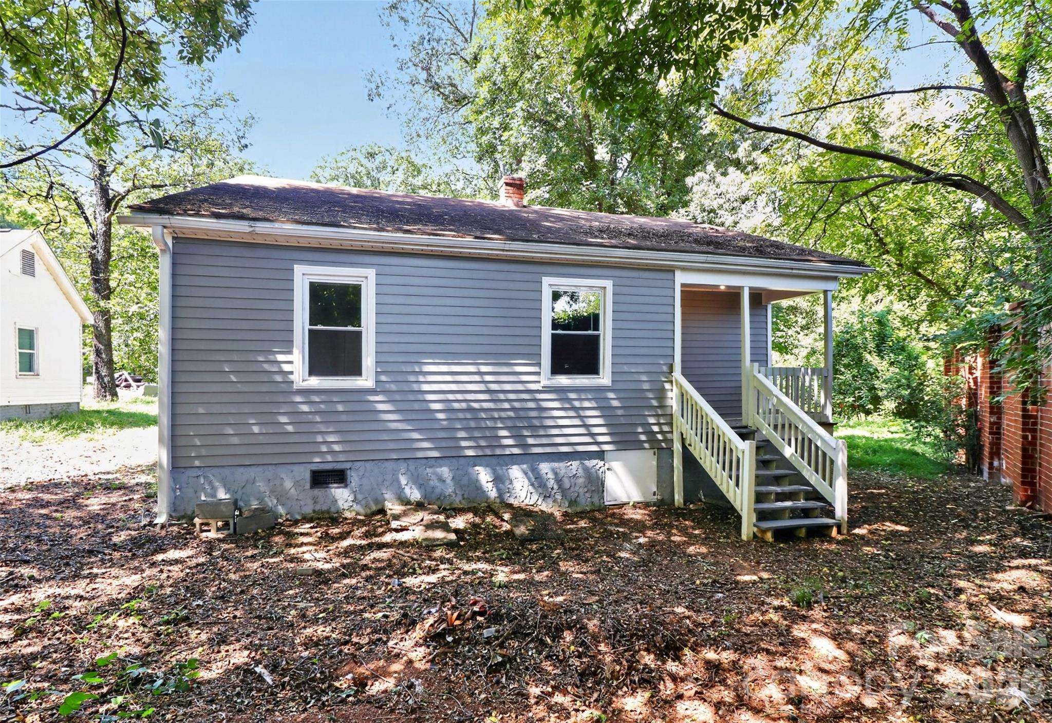 2304 Kennesaw Dr, Charlotte, NC 28216