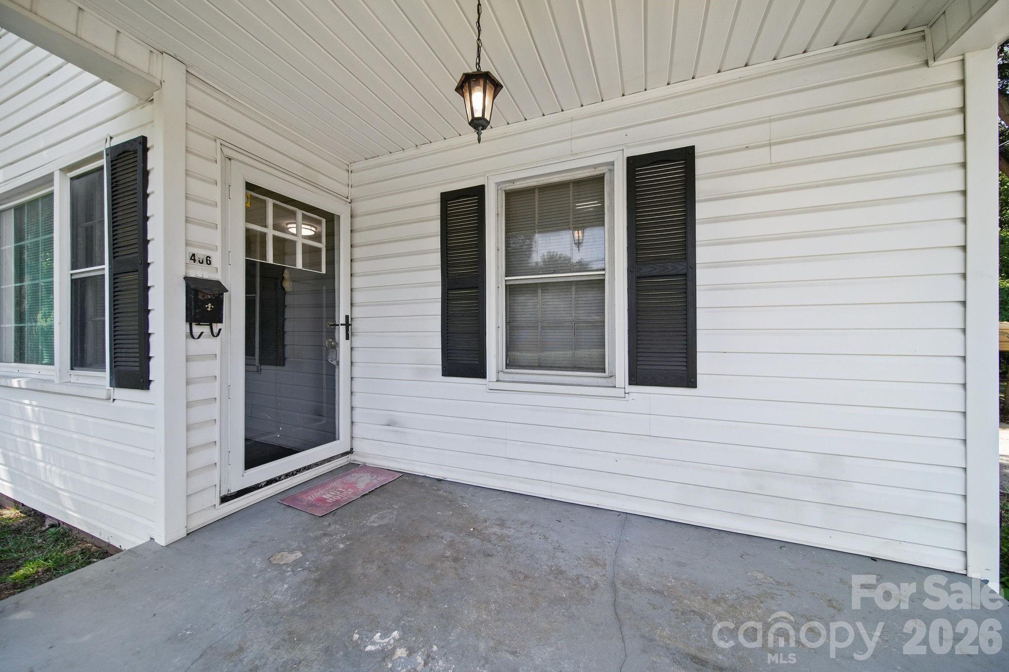 406 Sunset Dr, Stanley, NC 28164