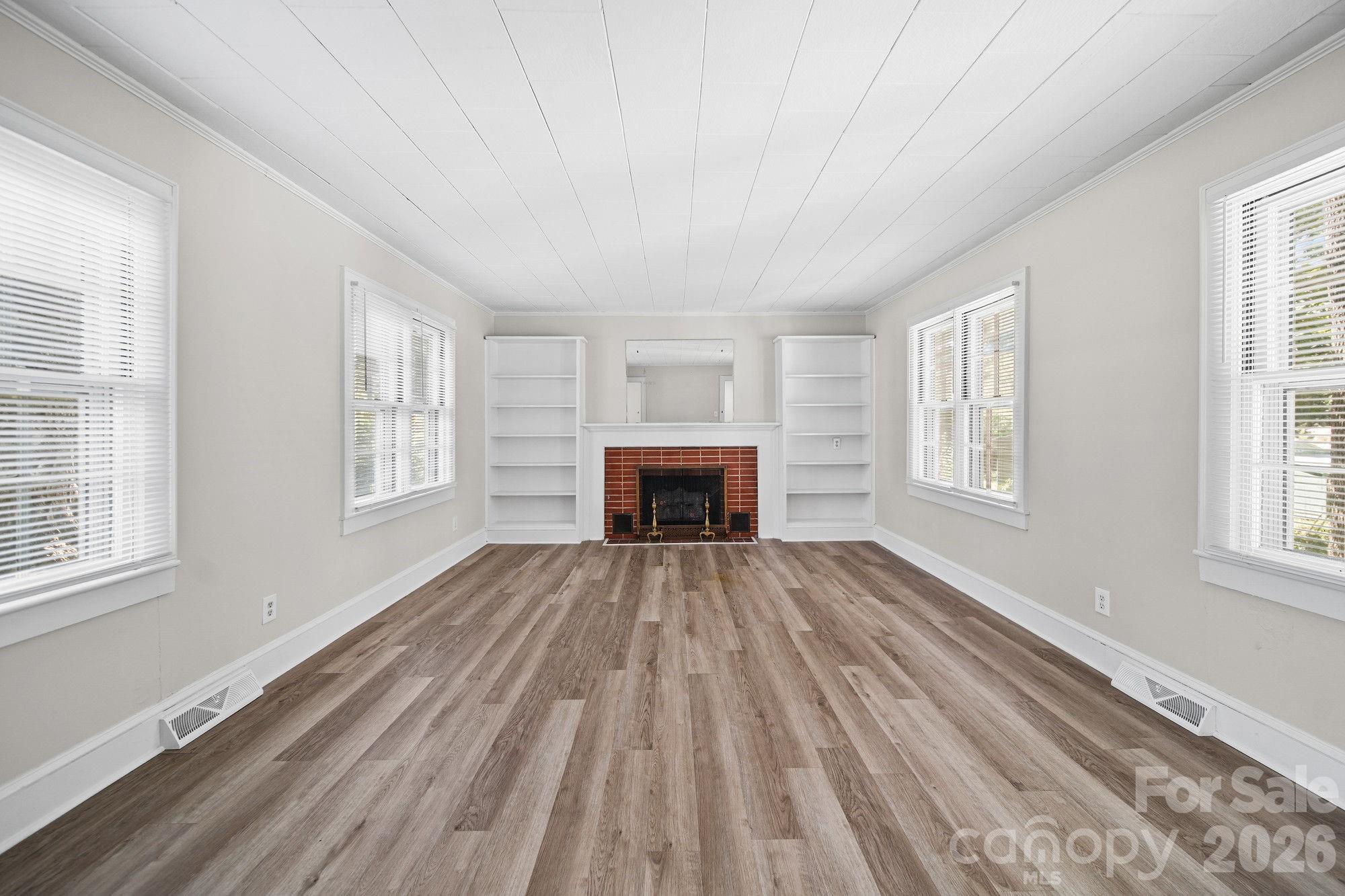 406 Sunset Dr, Stanley, NC 28164