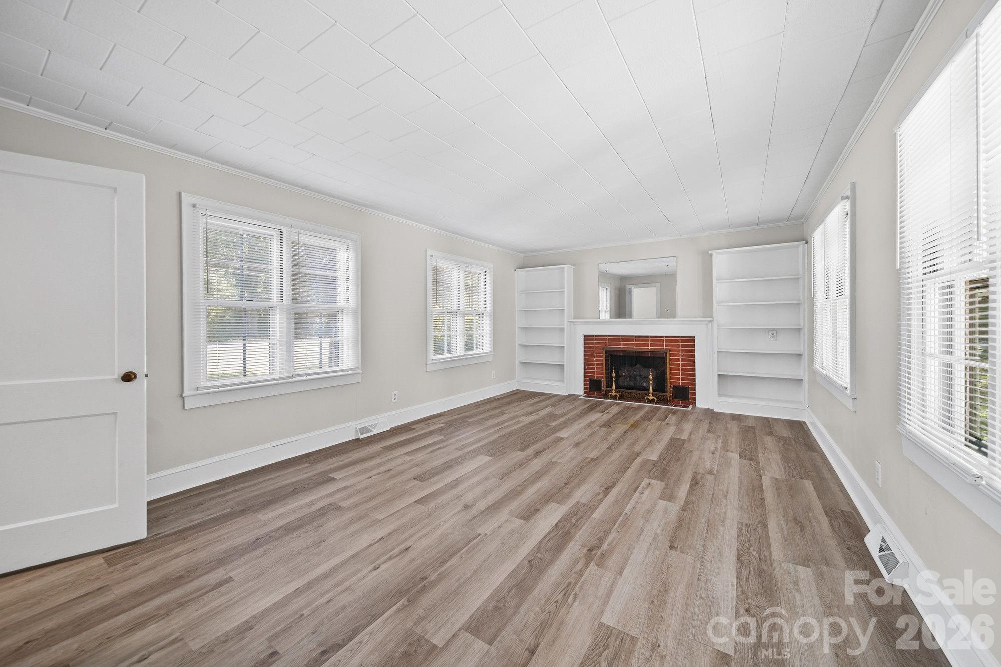 406 Sunset Dr, Stanley, NC 28164