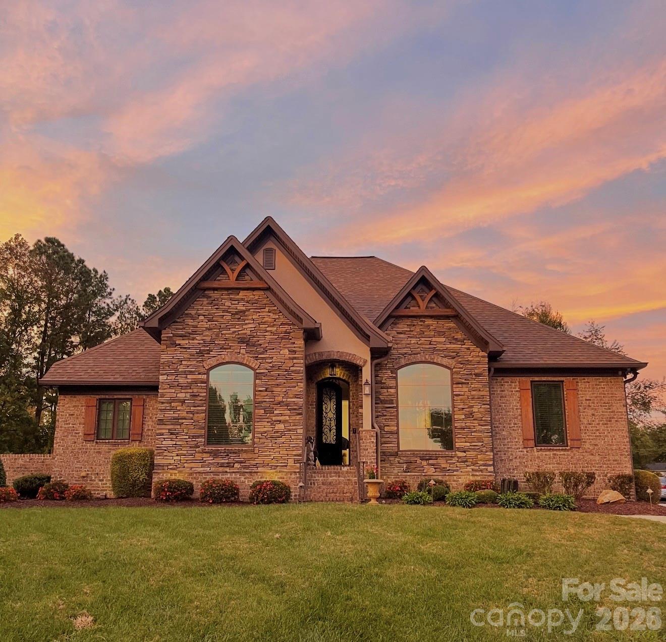 3756 Sand Wedge Dr, Gastonia, NC 28056