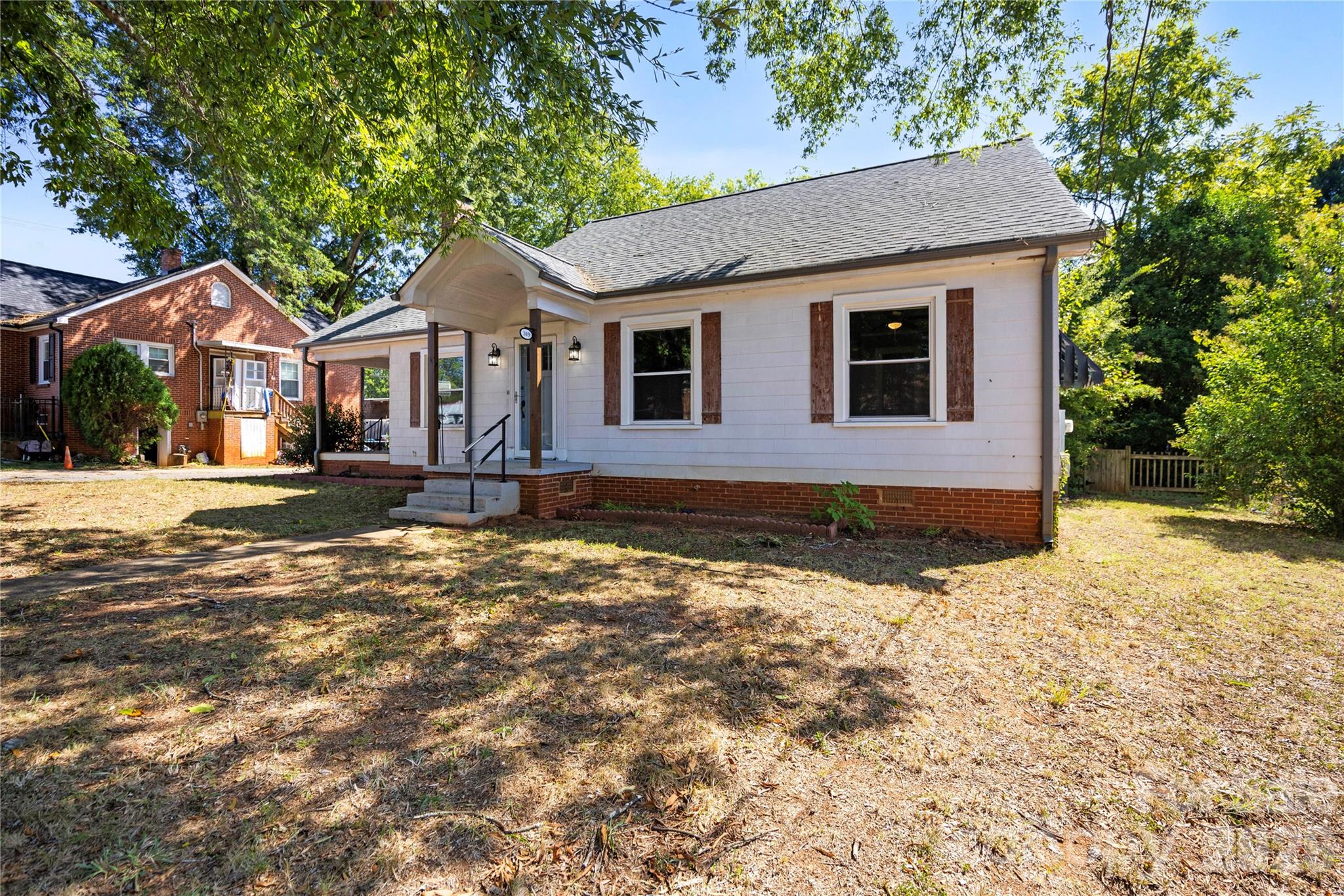 309 S Main Ave S, Newton, NC 28658