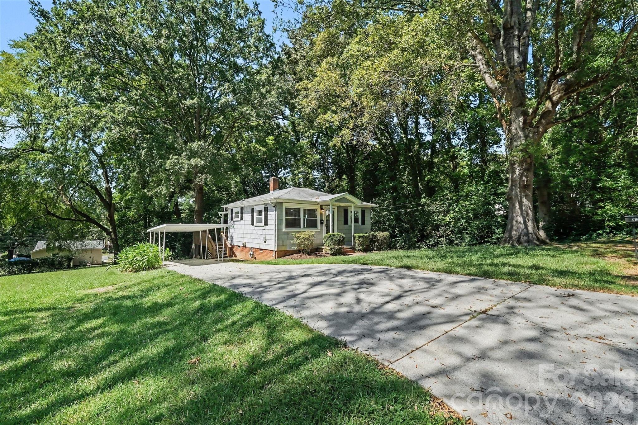 573 Allison St NW, Concord, NC 28025